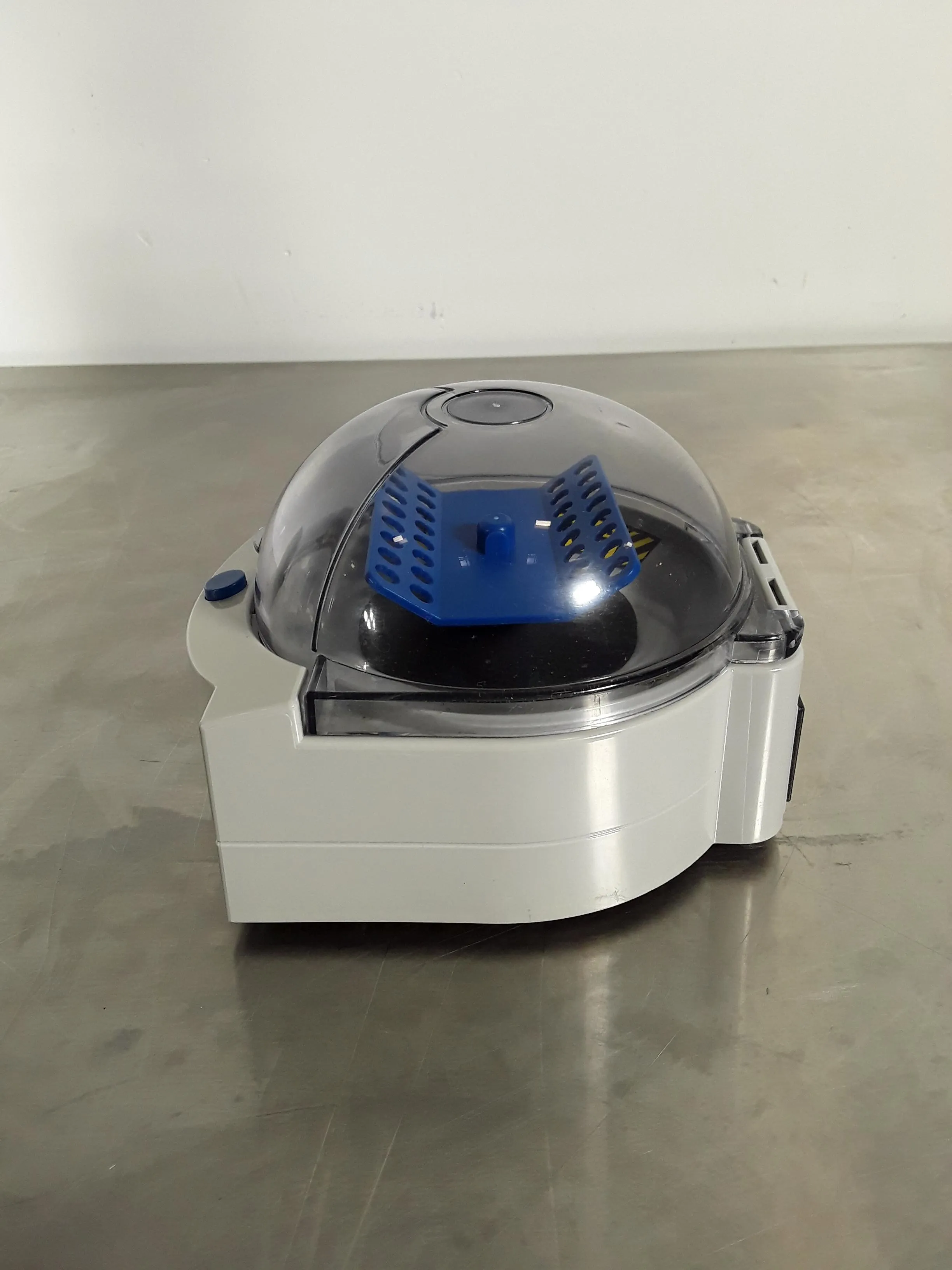 VWR Micro Centrifuge C1413V-115 Used Laboratory Equipment