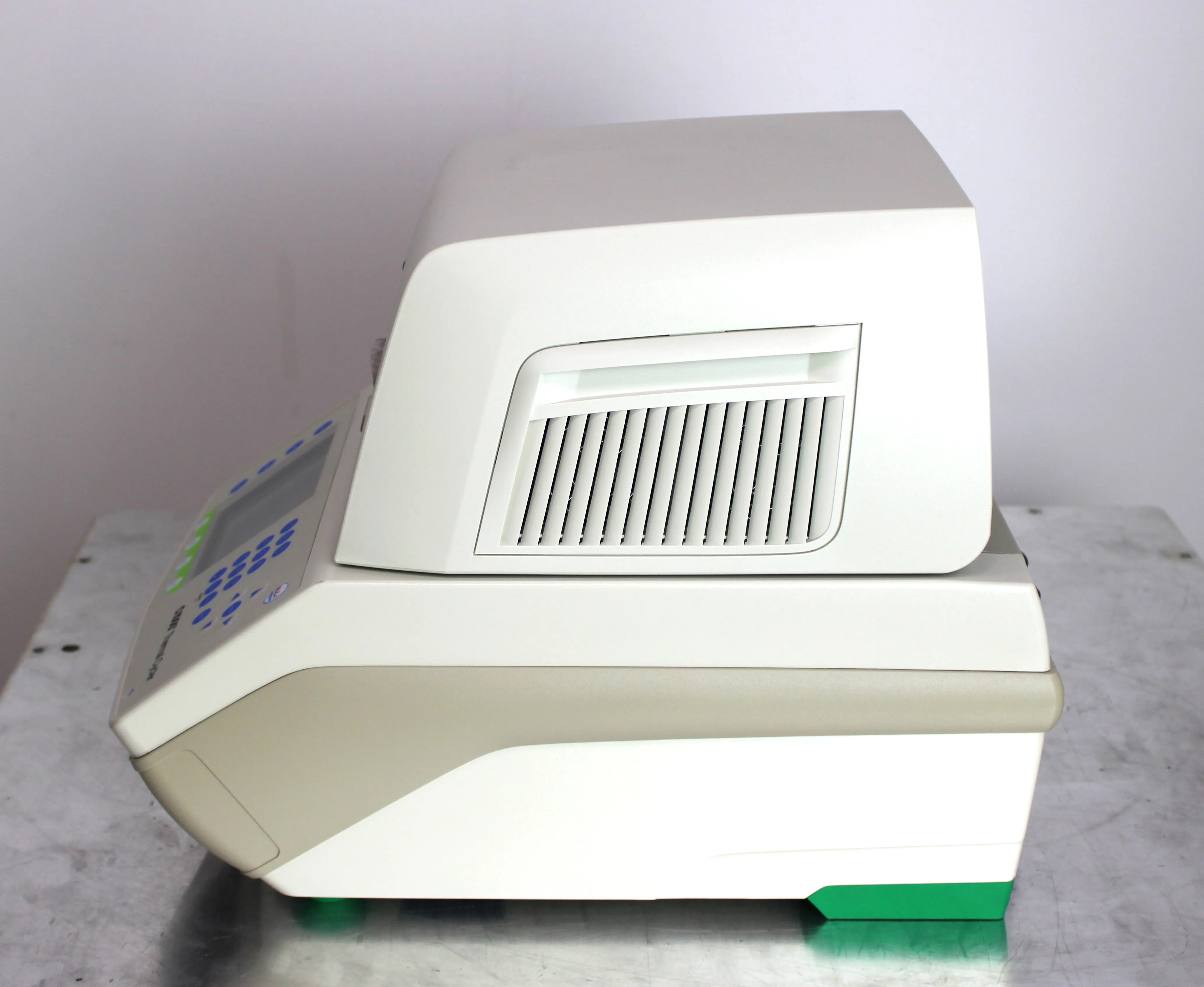 Bio-Rad C1000 Dx Thermal Cycler 1841000-IVD with CFX96 Dx ORM 1845097-IVD