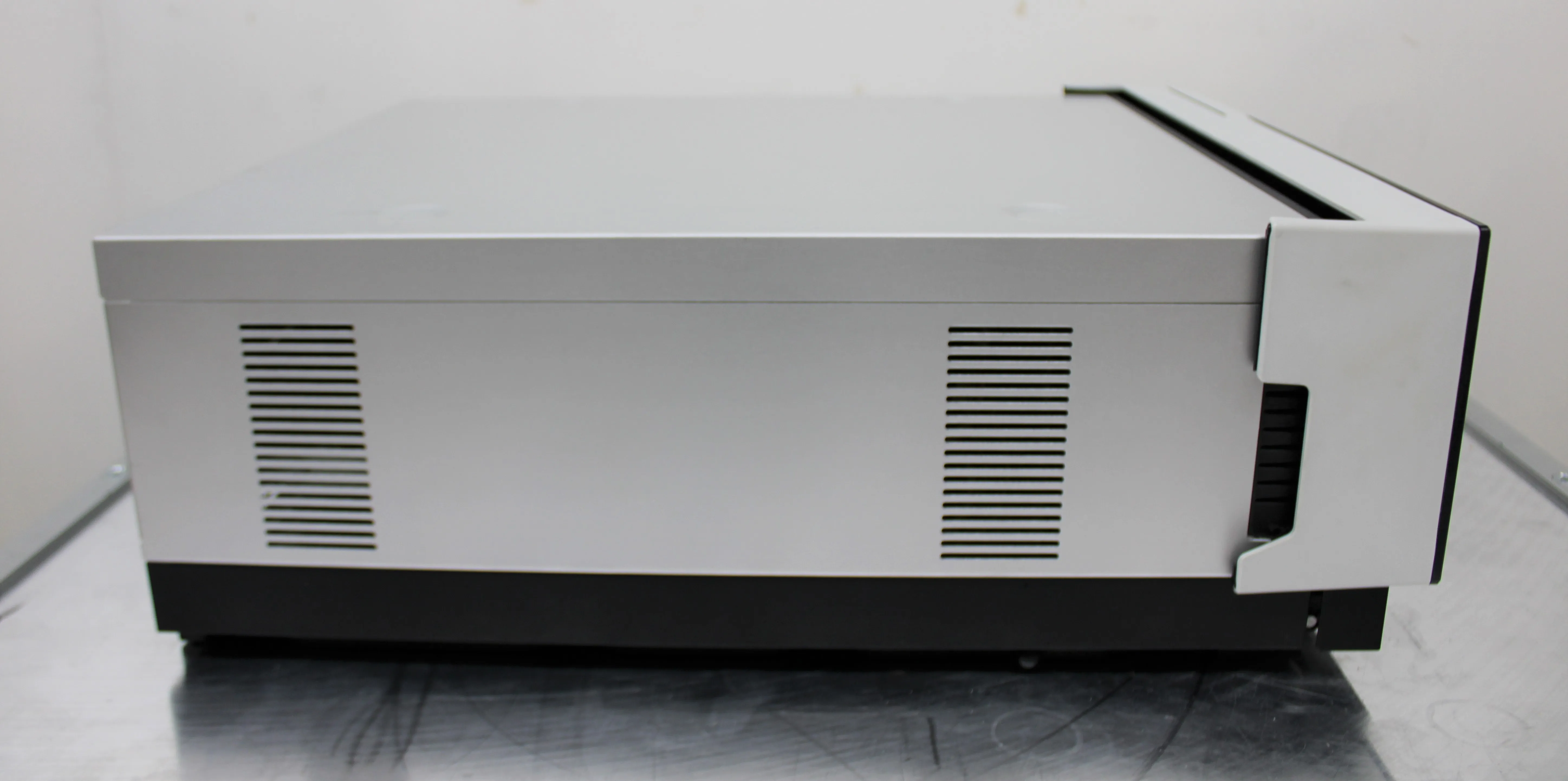 Thermo Scientific UltiMate 3000 TCC-3000SD Standard Thermostatted Column Compartment - Used