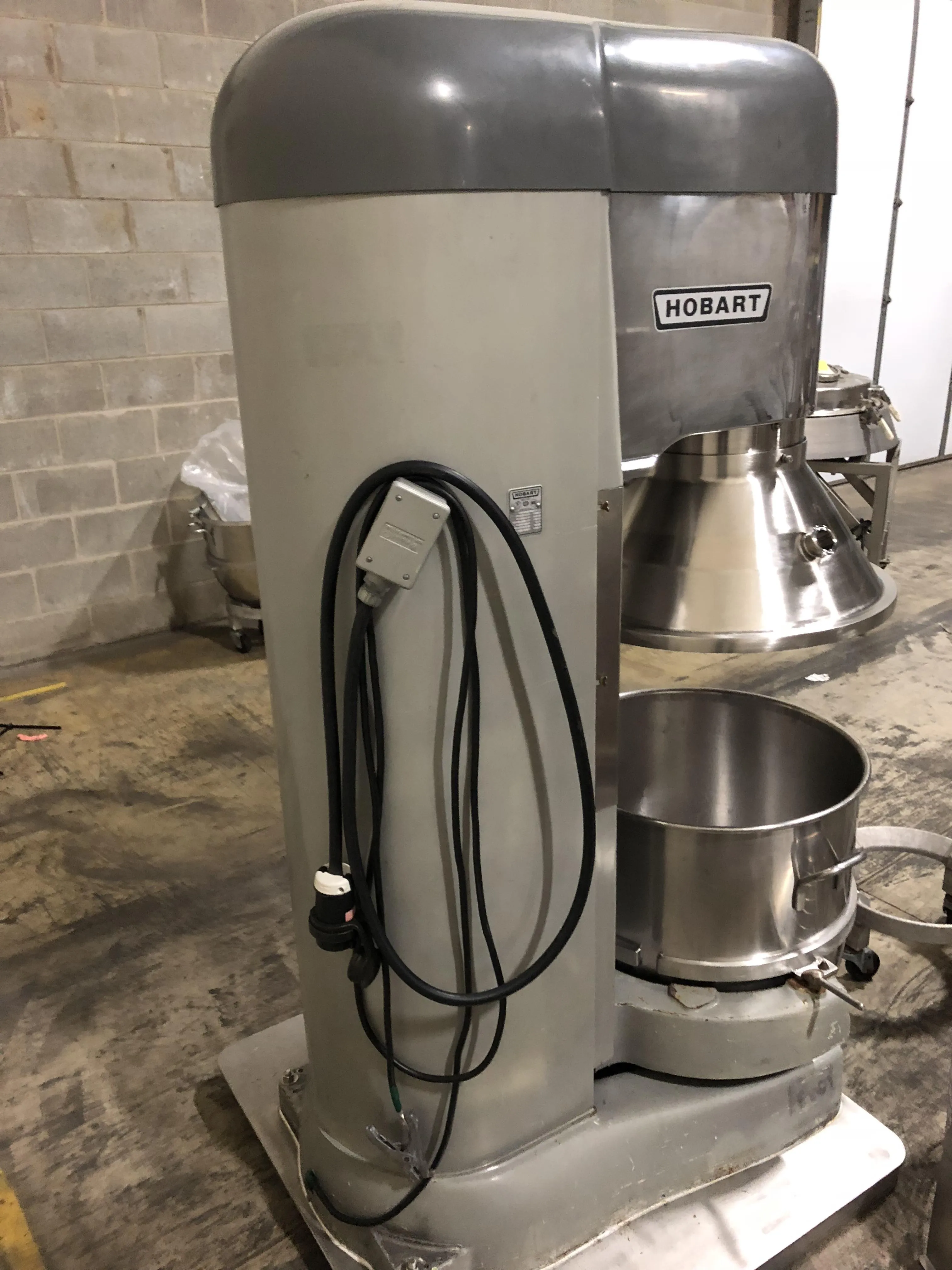 Hobart V1401 140-Quart Mixer with 5 H.P. Fixed Speed Motor