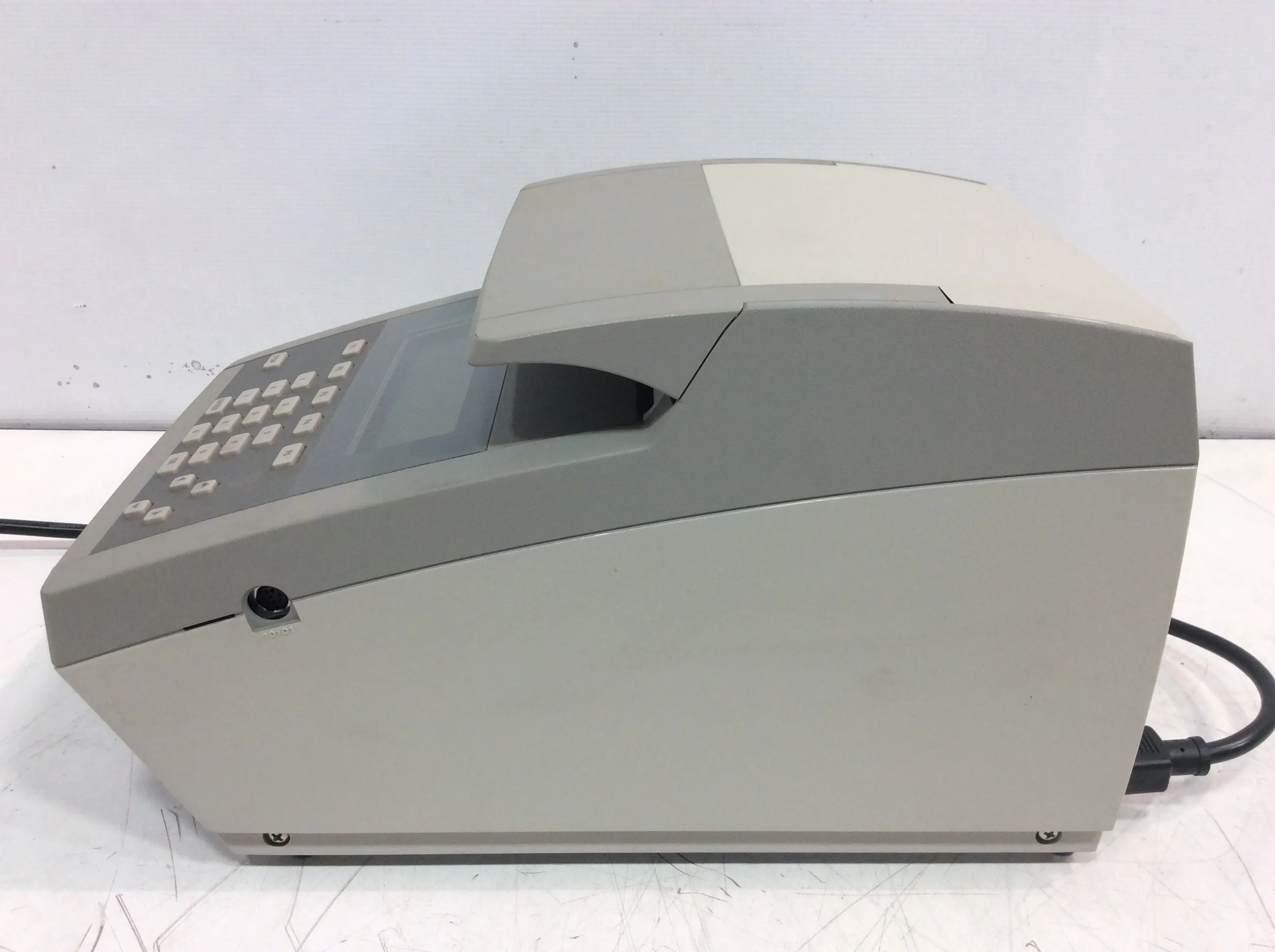 Applied Biosystems 2720 Thermo Cycler PCR Thermal Cycler Molecular Biology Lab Equipment 96-Well