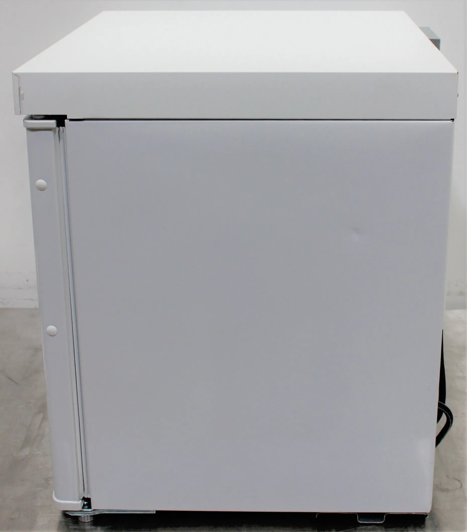 Thermo Fisher Scientific GPF Series -20C Countertop Manual Defrost Freezer MF02PA-SAEE-TS