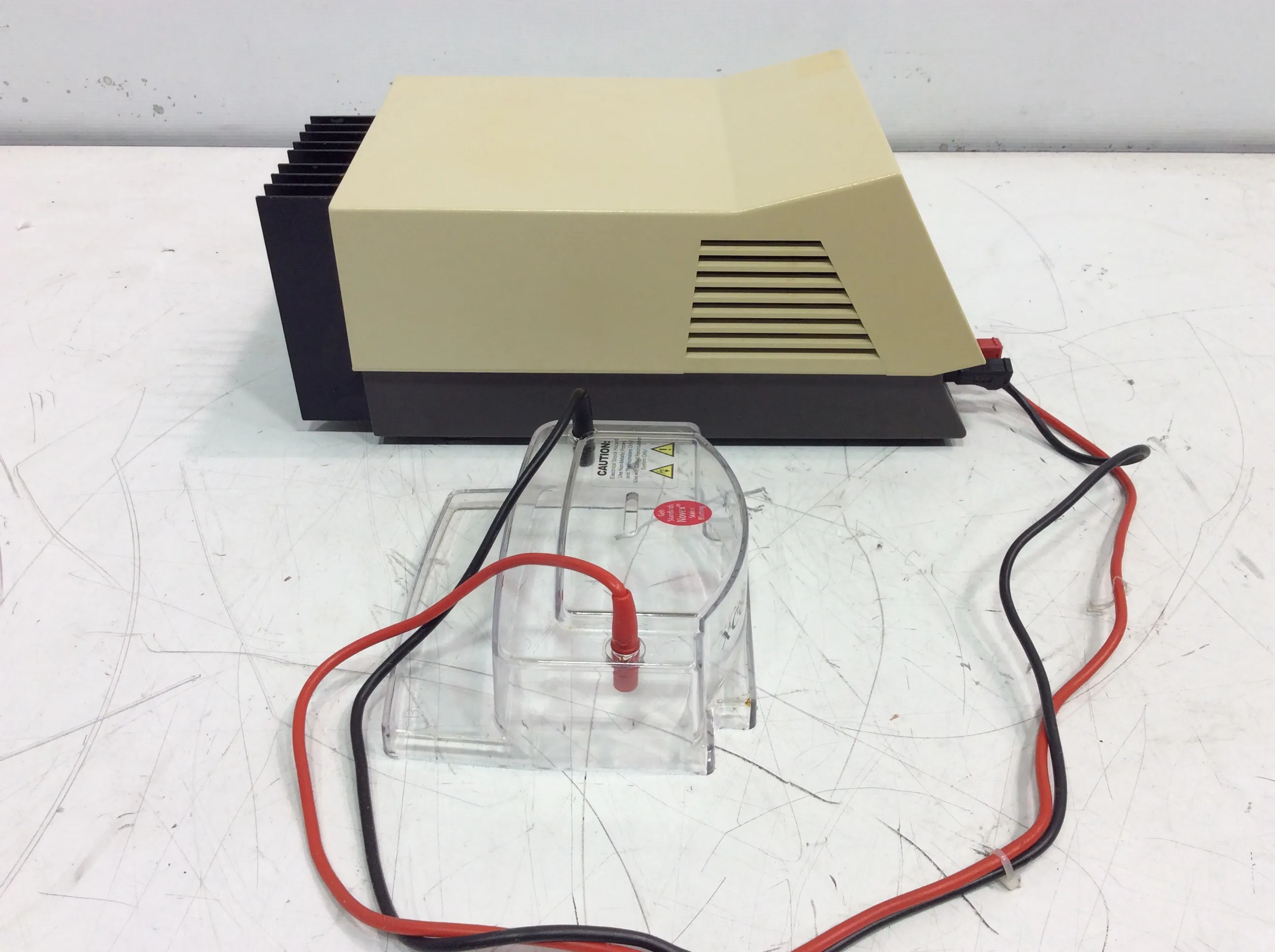 BIO-RAD 200/2.0 Power Supply - Used Laboratory Equipment