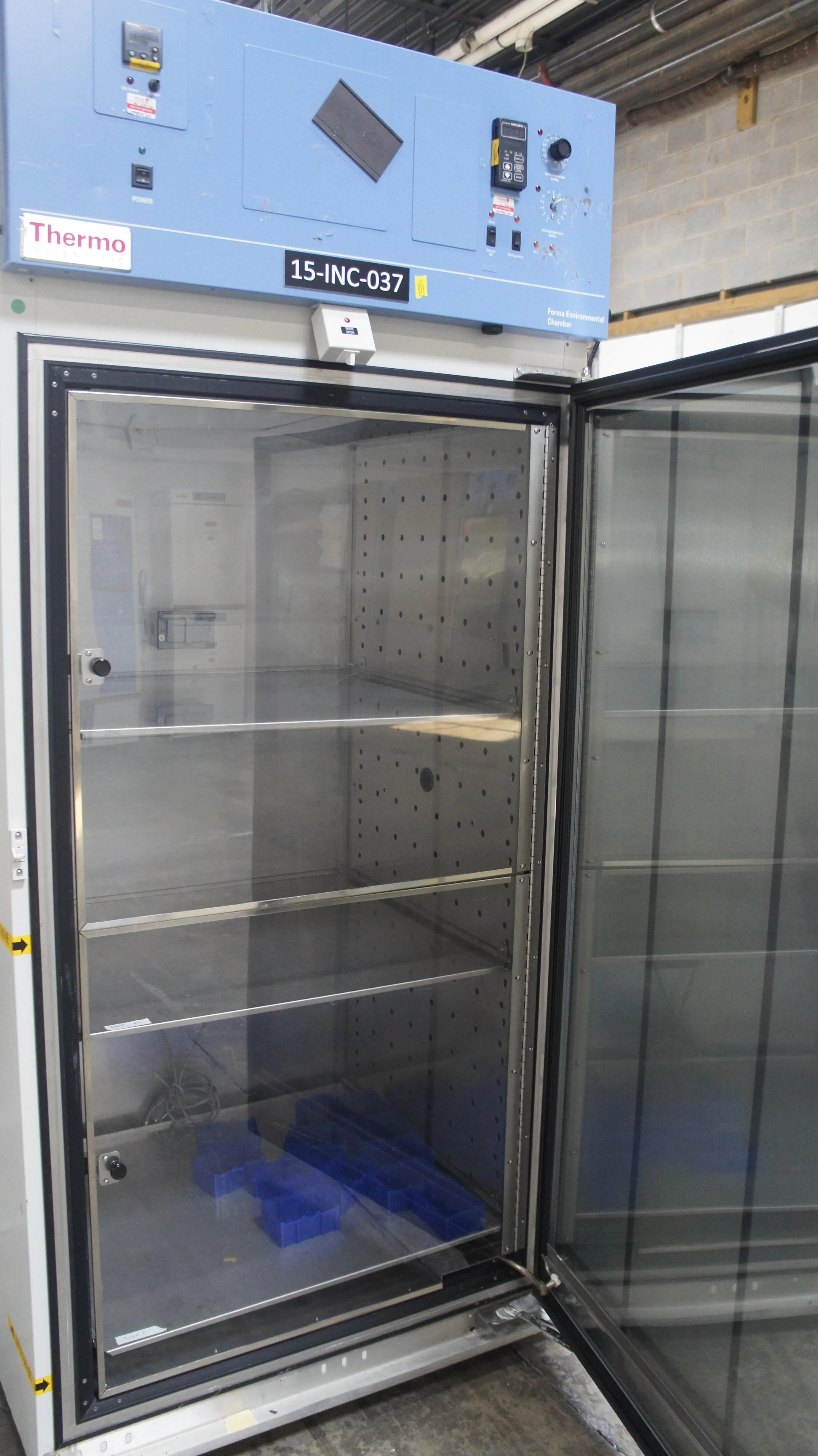 Thermo Scientific Forma Environmental Chamber  3920 FOB: Frederick, MD