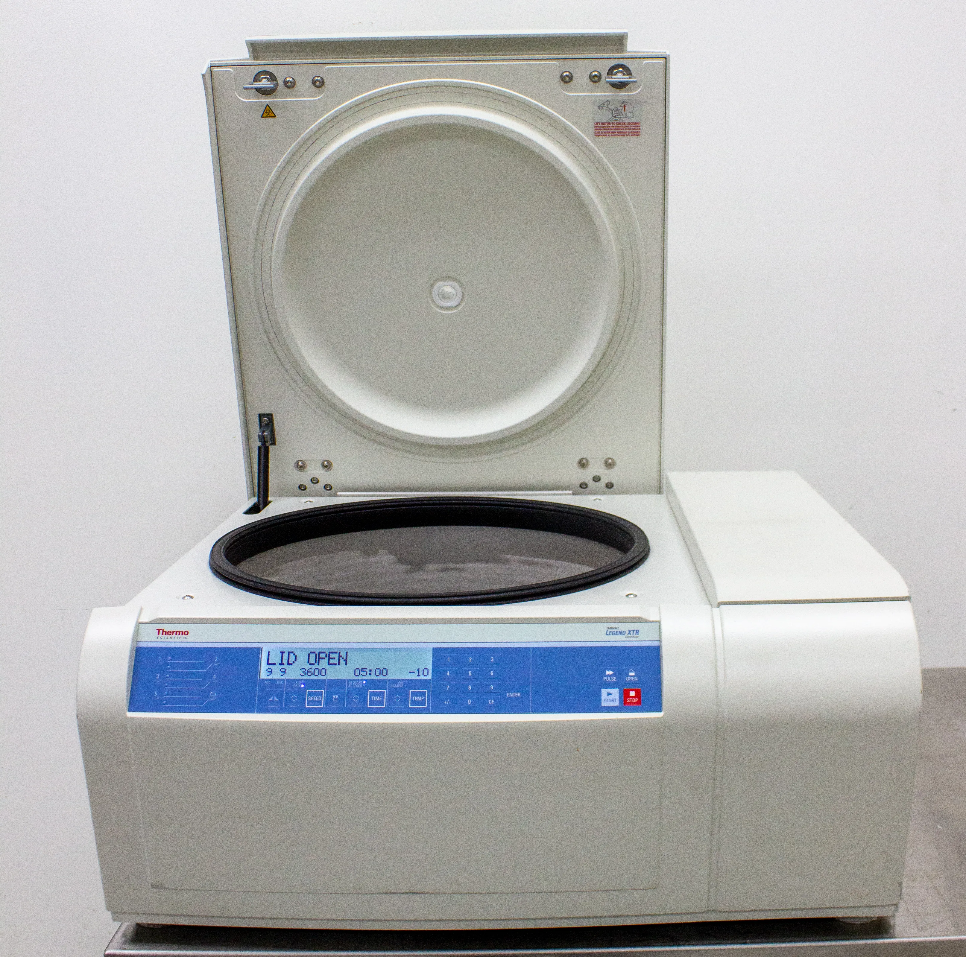 Thermo Fisher Scientific Sorvall Legend XTR Refrigerated Benchtop Centrifuge