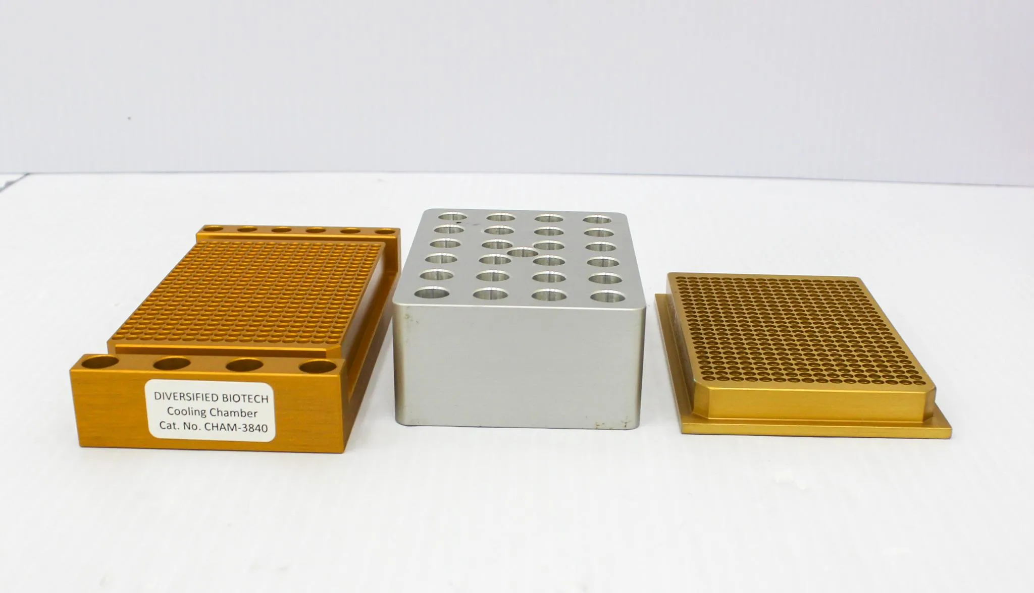 Diversified Biotech CHAM-A384 Specialty Cooling Chamber for 384-Well Plates, SBS Footprint