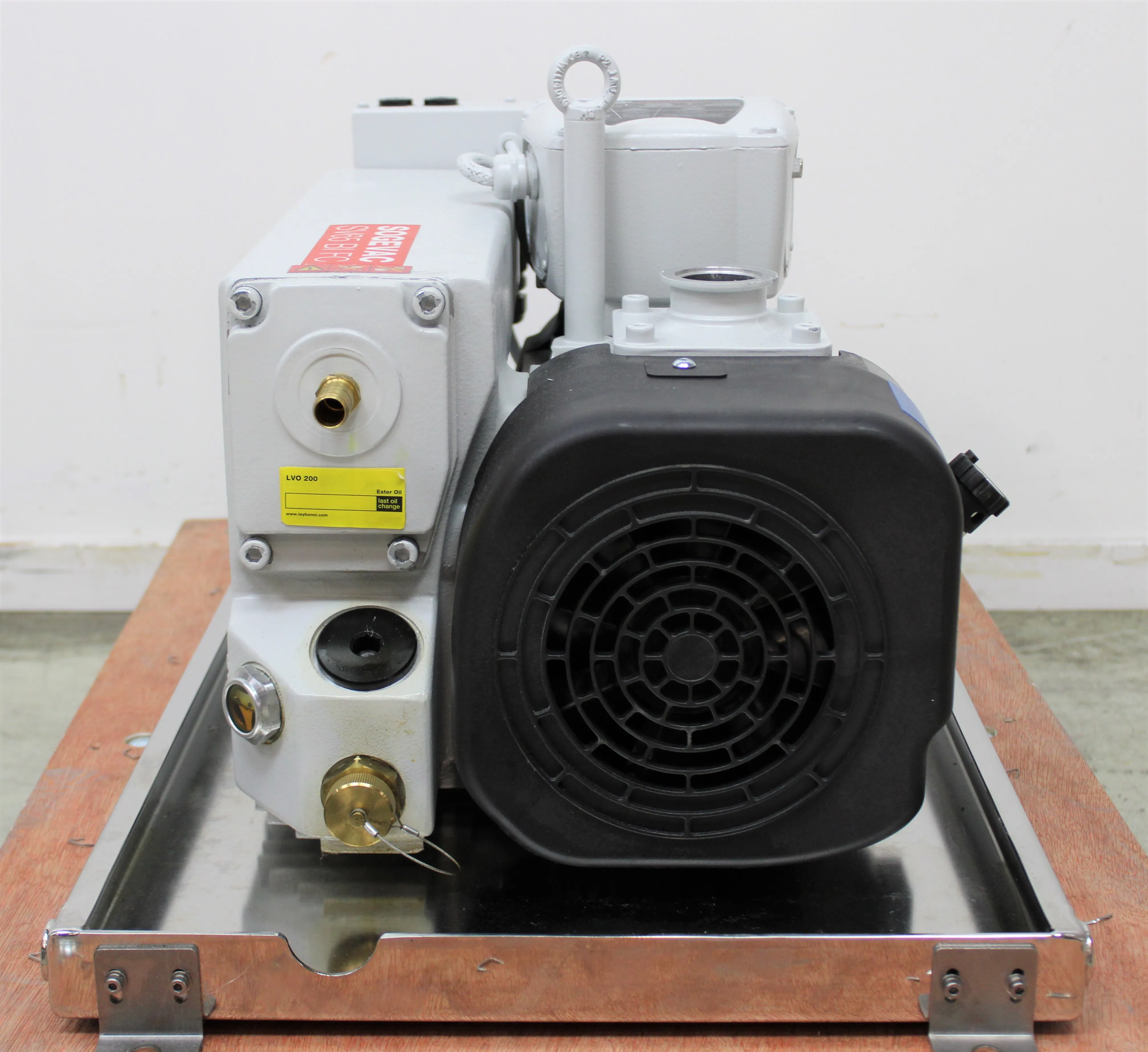 LEYBOLD SOGEVAC SV65 BI FC Rotary Vane Vacuum Pump, 200-240V, 960465V3001