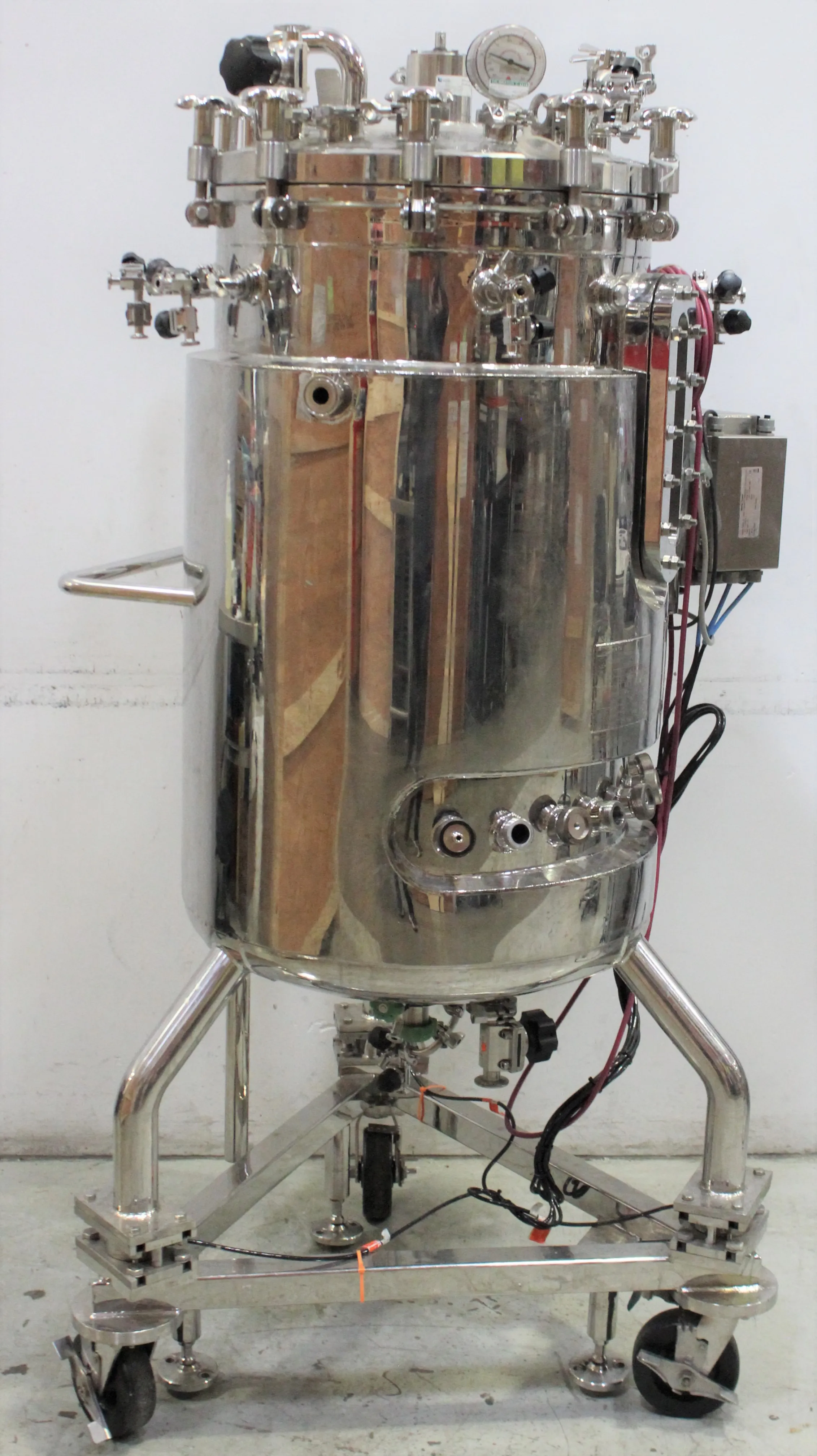 Applikon VE273400 250L Stainless Steel Bioreactor with Microbial and Cell Culture Range