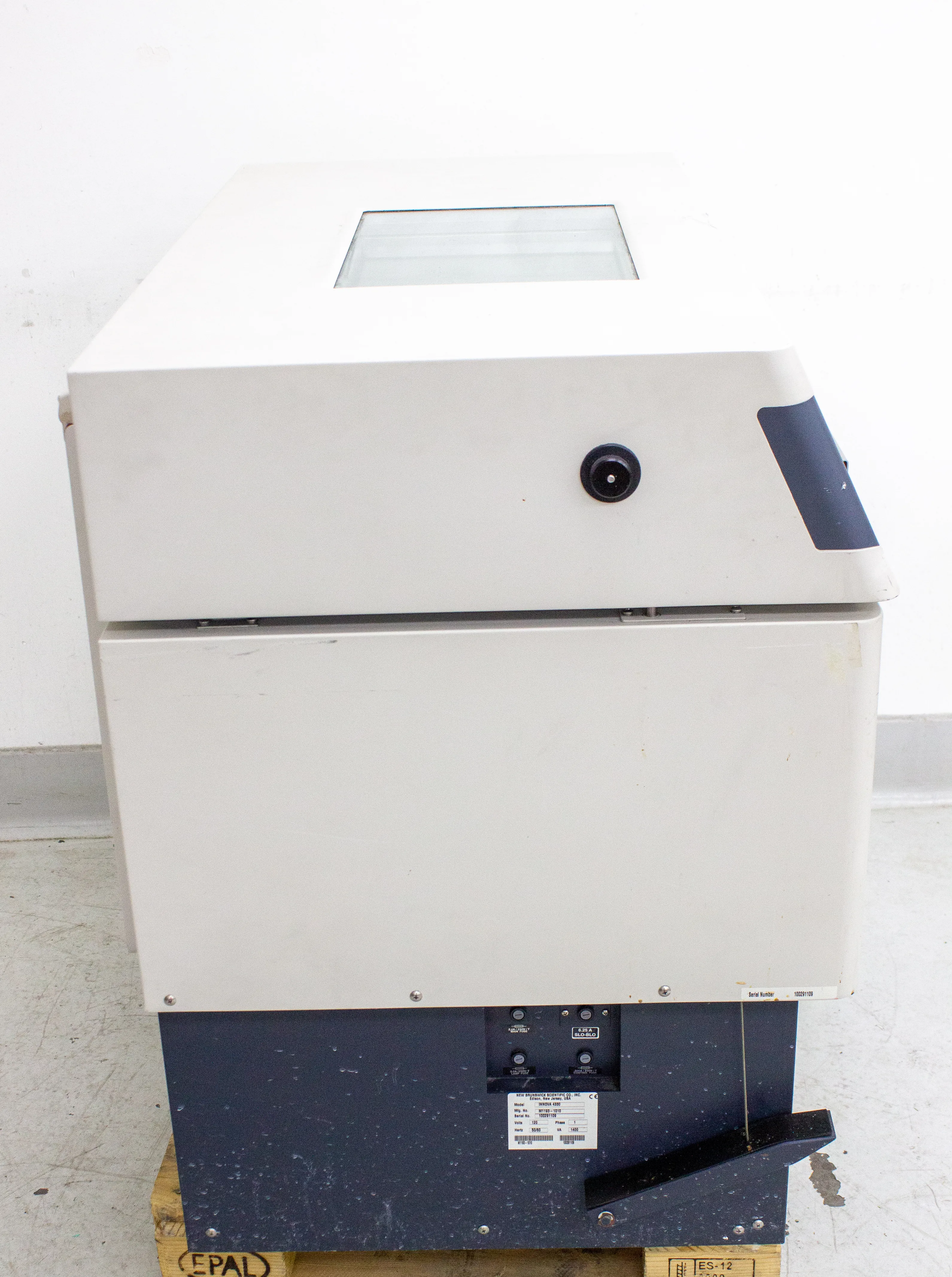 New Brunswick Innova 4330 Refrigerated Incubator Shaker, Used