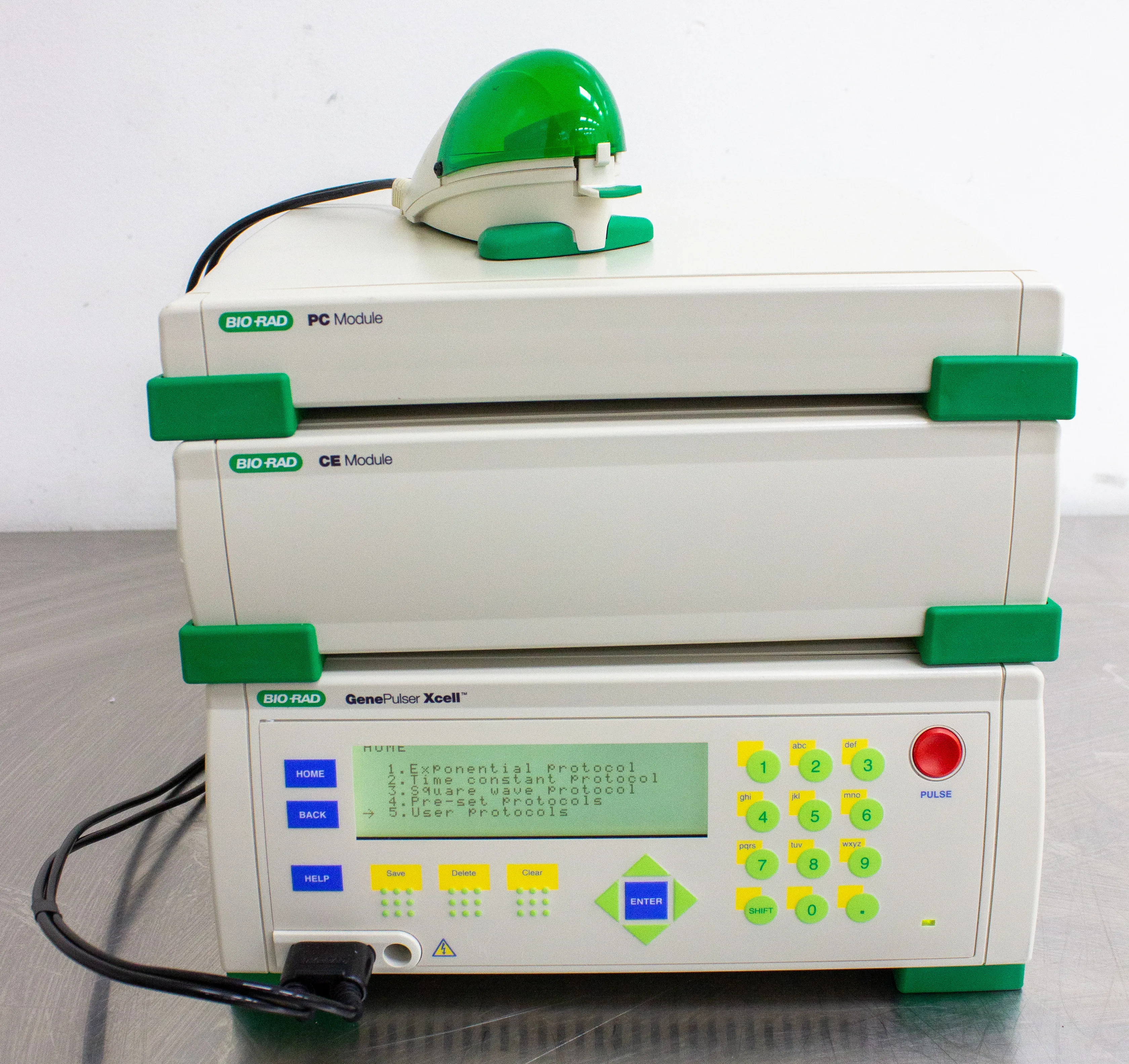 BIO-RAD Gene Pulser Xcell Total Electroporation System Model 1652660