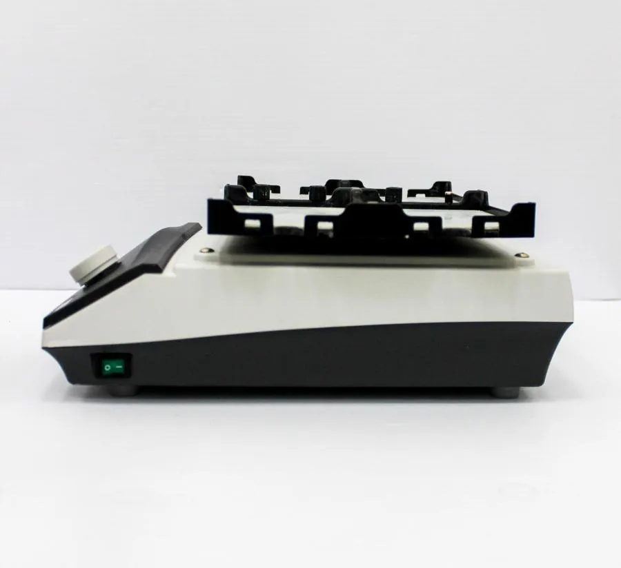 Thermo Scientific compact Digital Microplate shaker Cat: 88880023