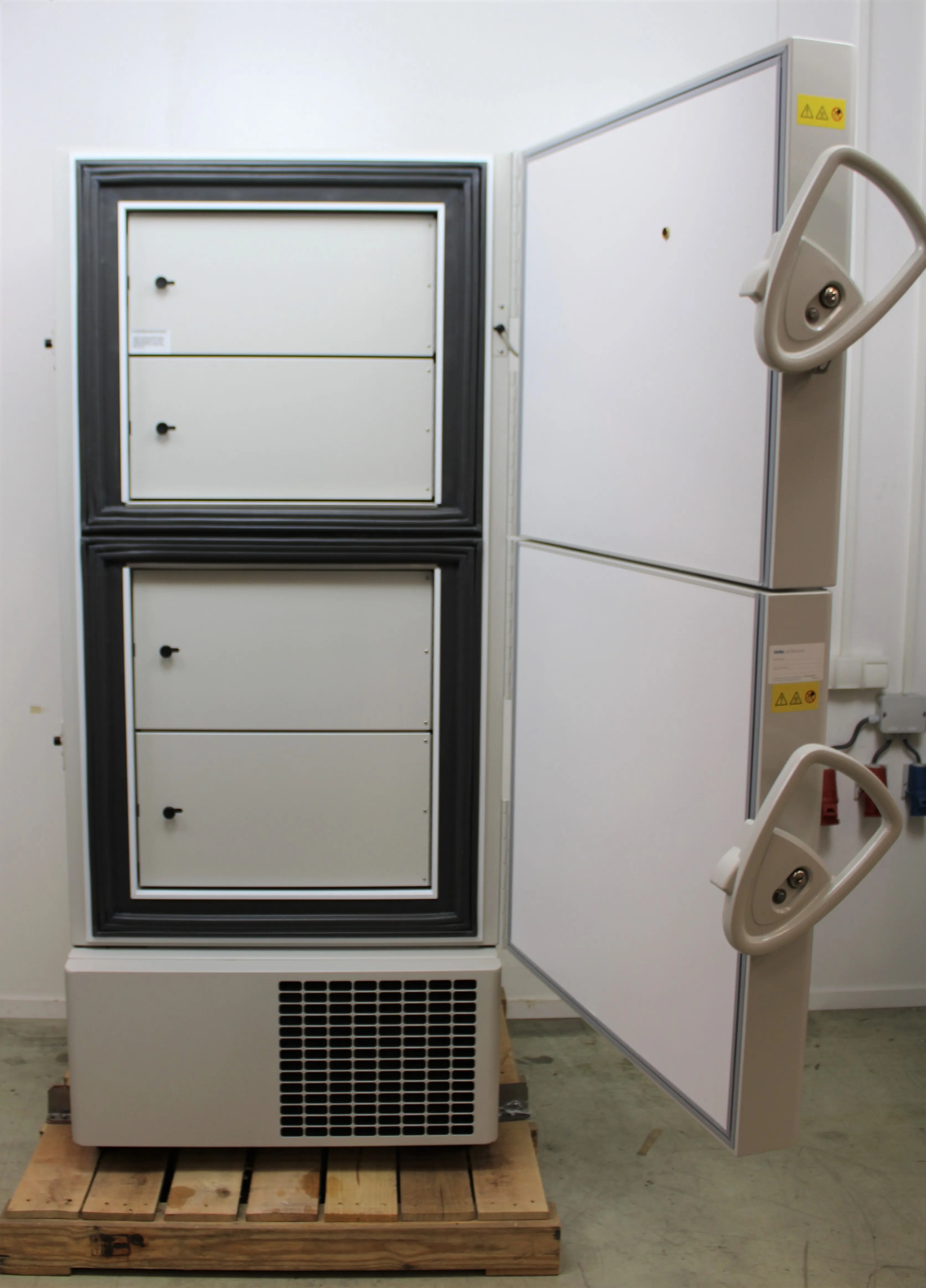 Thermo Fisher Scientific Forma 900 Series Double-Door Upright Freezer - Used - Fair Condition