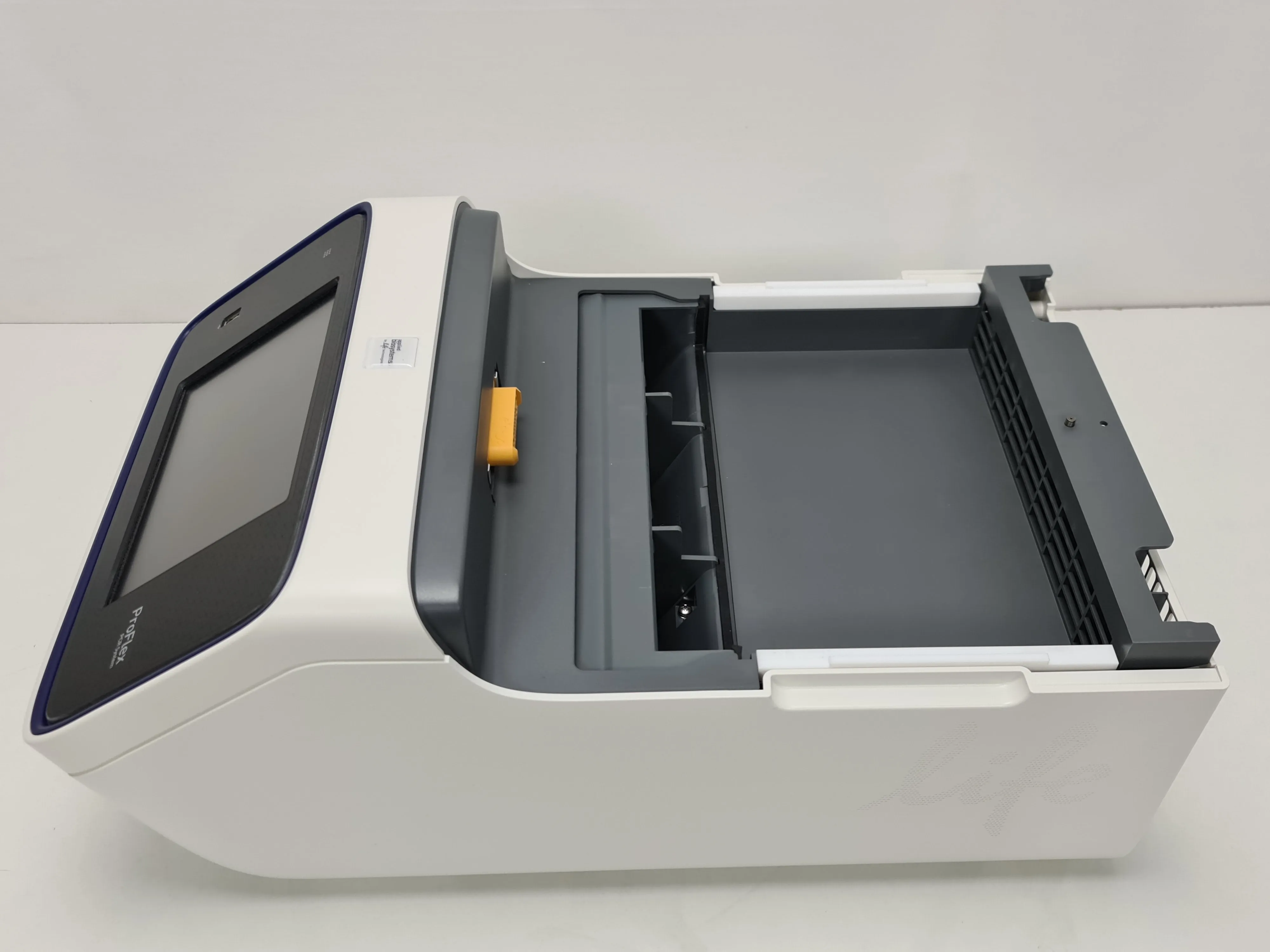 Applied Biosystems ProFlex Base PCR Thermal Cycler