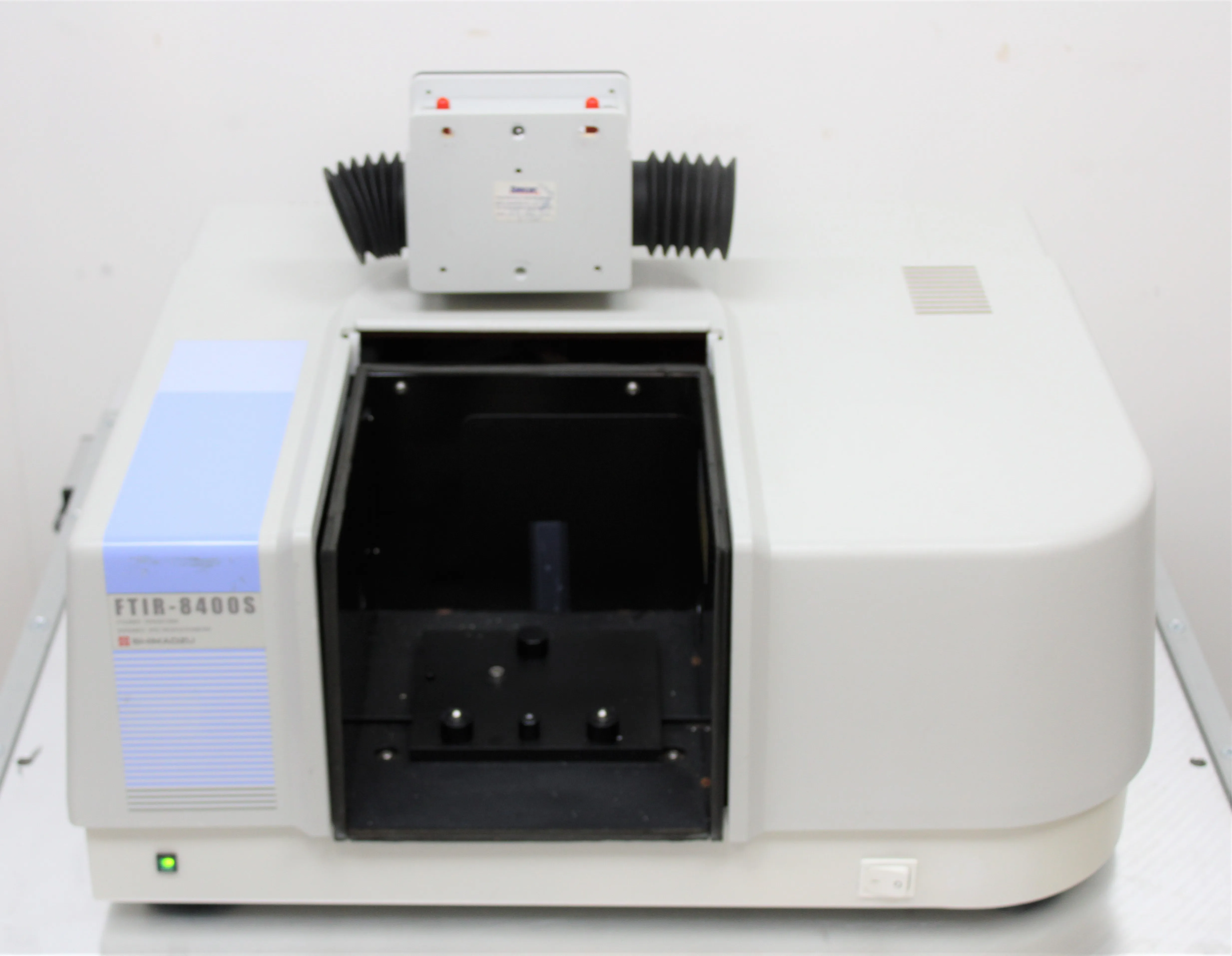 Shimadzu FTIR-8400S Spectrometer and IRsolution Software - Used Laboratory Equipment