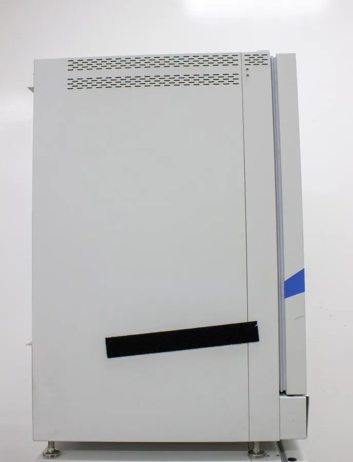 NuAire Direct Heat CO2 Microbiological Incubator NU-5820 (this is a single unit)