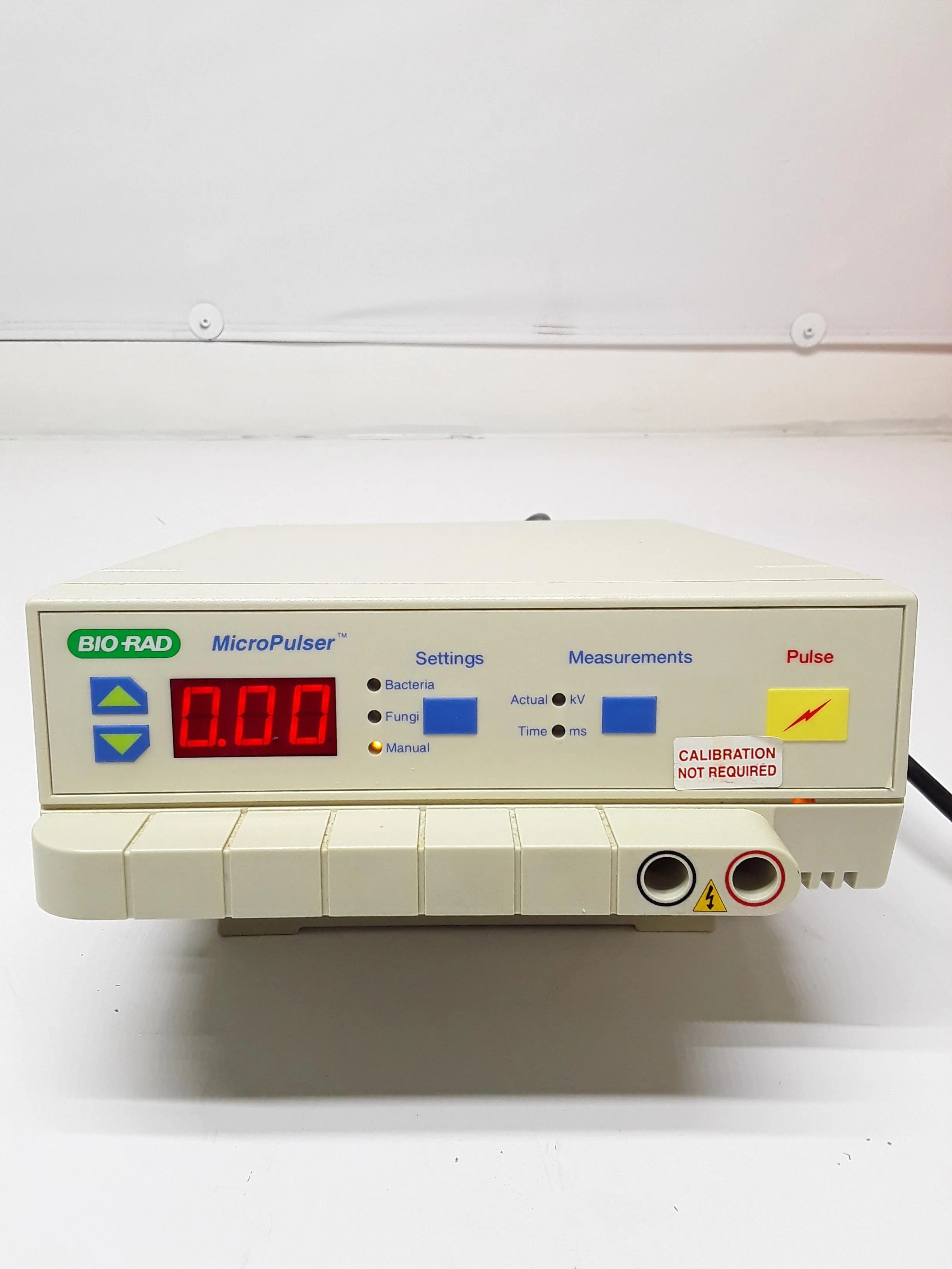 BIO-RAD MicroPulser Class 1 Used Electroporation System 30-Day Warranty 120V/220V 50Hz/60Hz