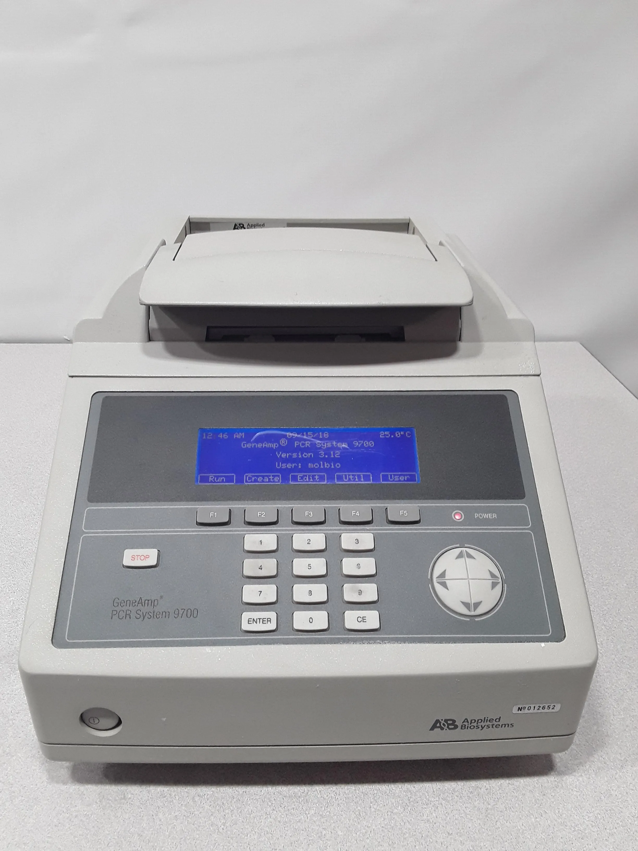 Applied Biosystems GeneAmp PCR System 9700 96-Well Used PCR Thermal Cycler 120V/220V, 50Hz/60Hz