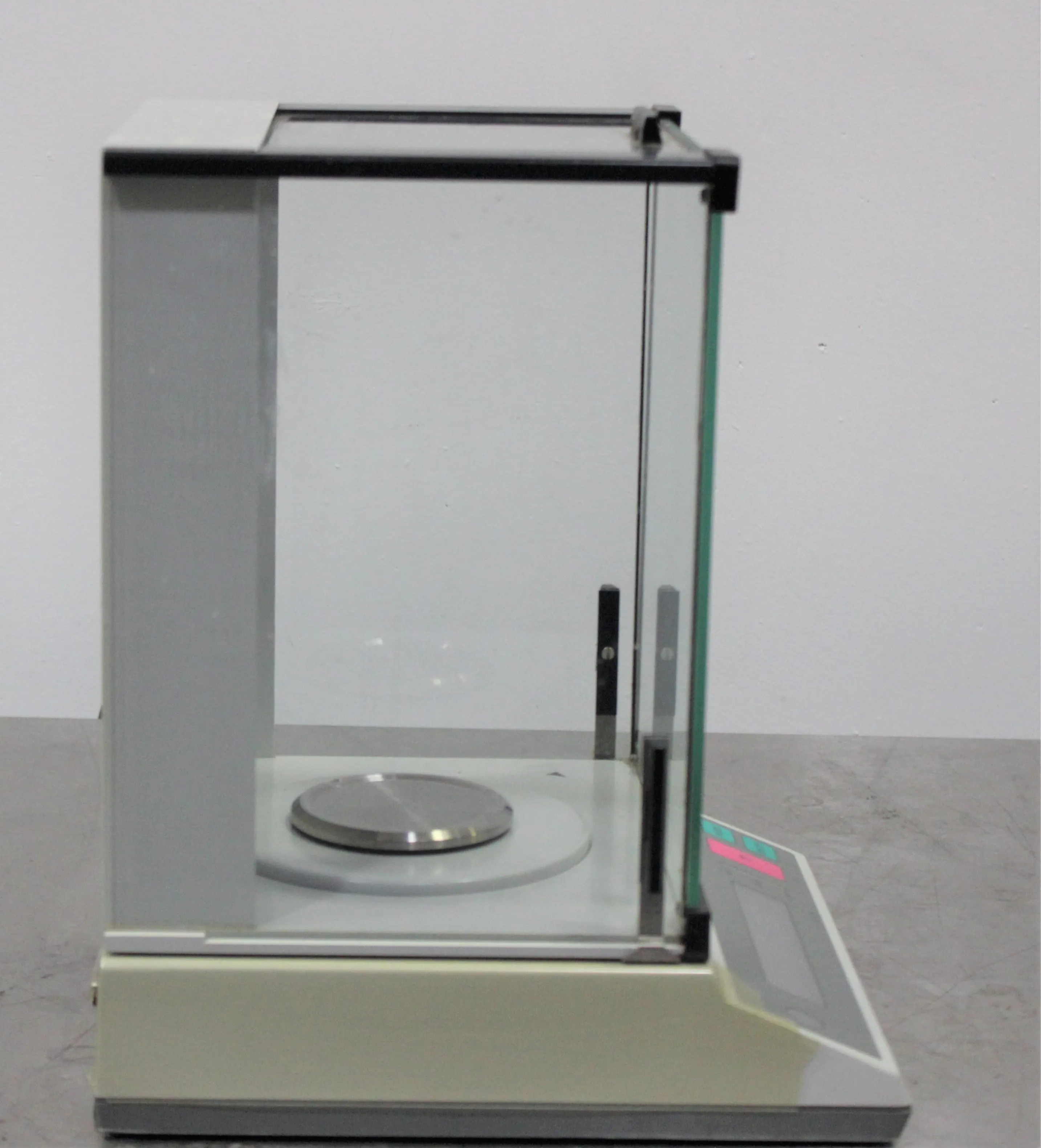 Used Precisa 62A Analytical Balance with Self Calibration System