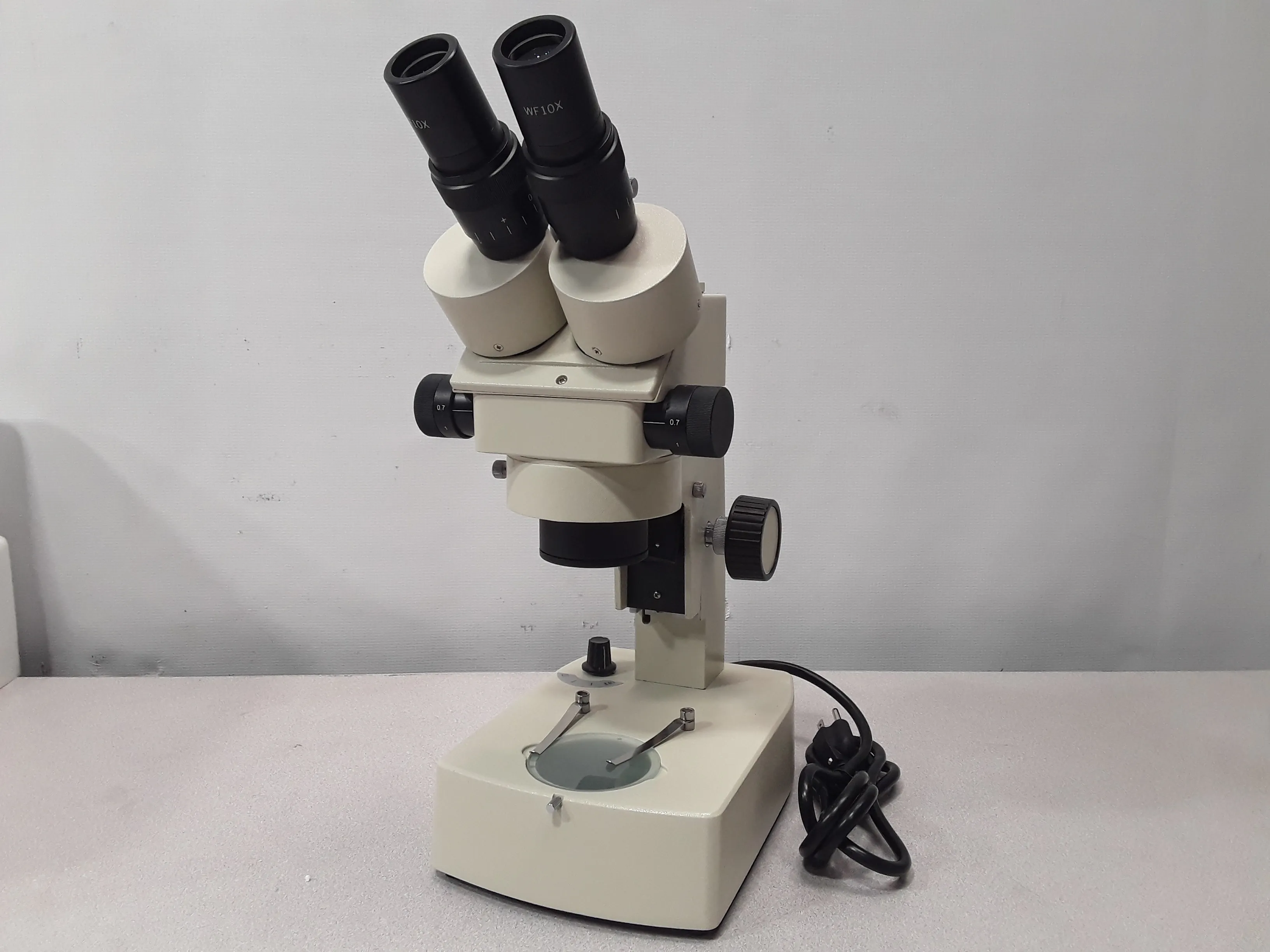 Fisher Scientific Trinocular Microscope ZP-MZ-2500 Brand New