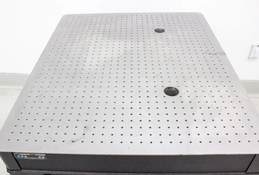 TMC CleanTop II Steel Honeycomb Optical Top Vibration Isolation Table 29 x 35in