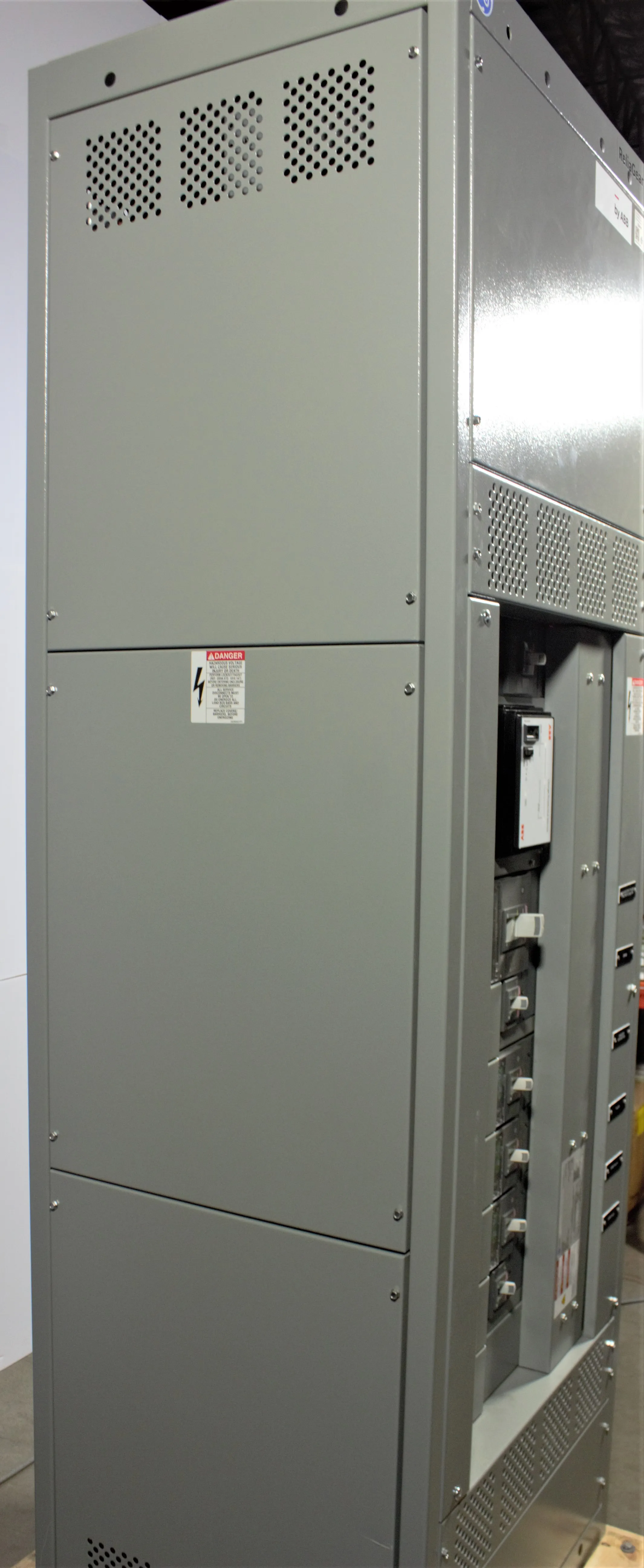 ABB ReliaGear neXT 600V SwitchBoard Panel 