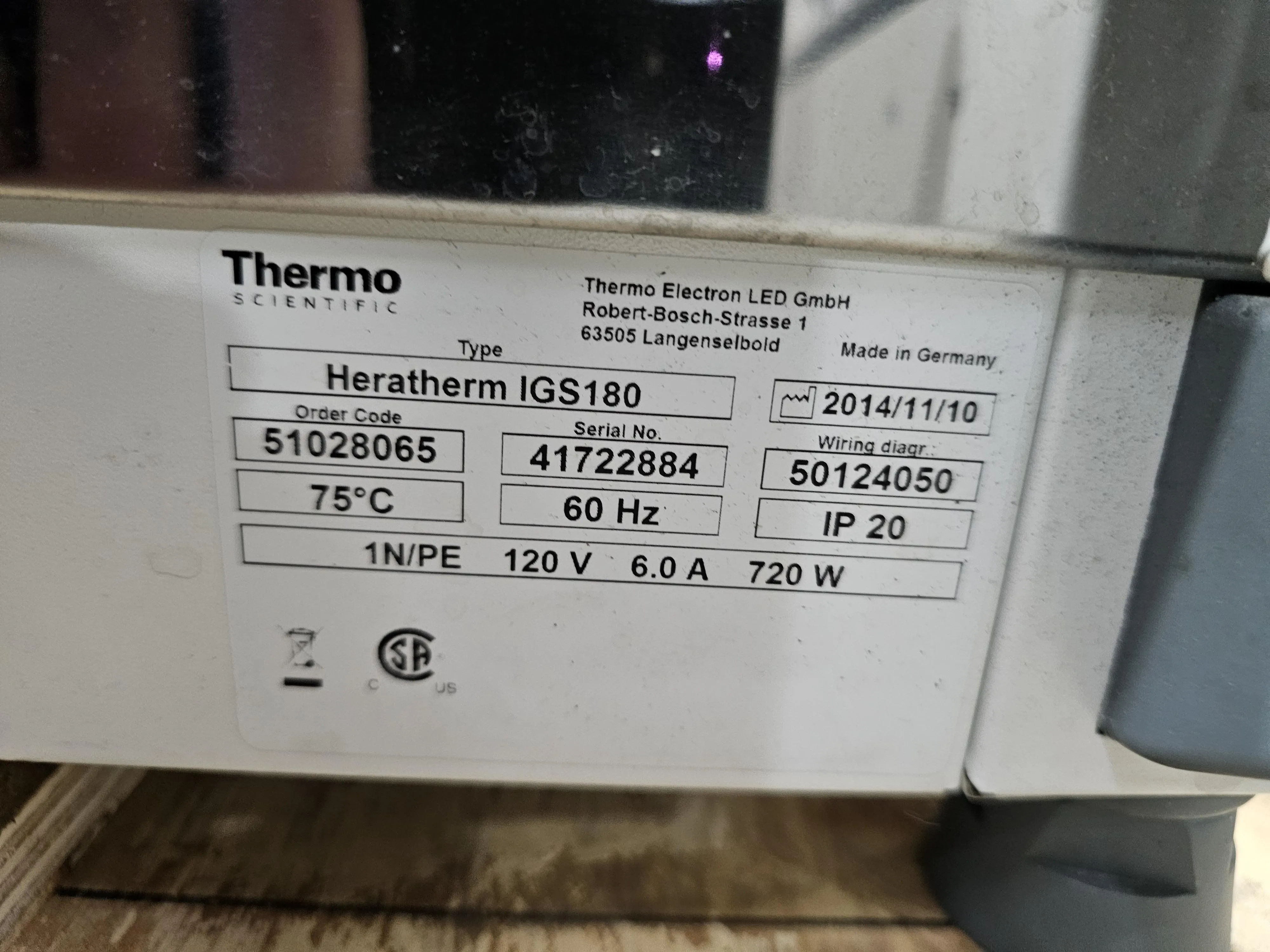 Thermo Scientific HeraTherm IGS180 51028065 Incubator