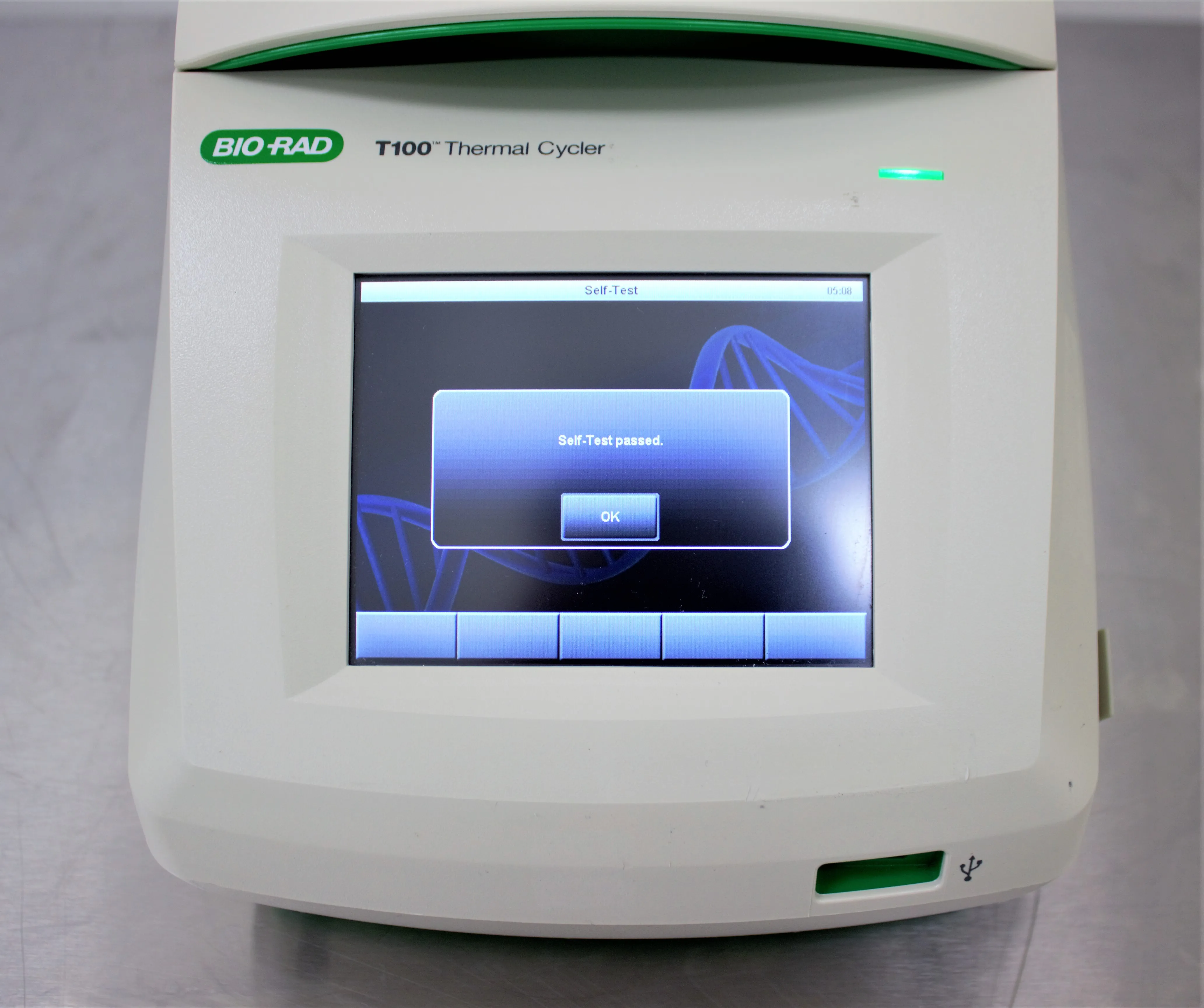 Bio Rad T100 Thermal Cycler PCR Molecular Biology