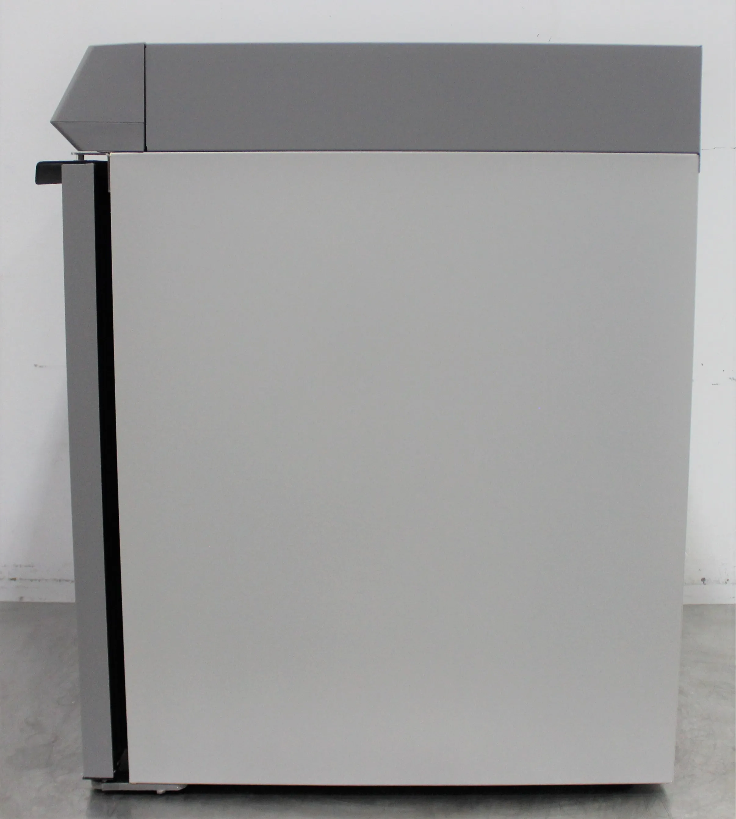 Thermo Scientific TSX Series Undercounter Lab Refrigerator