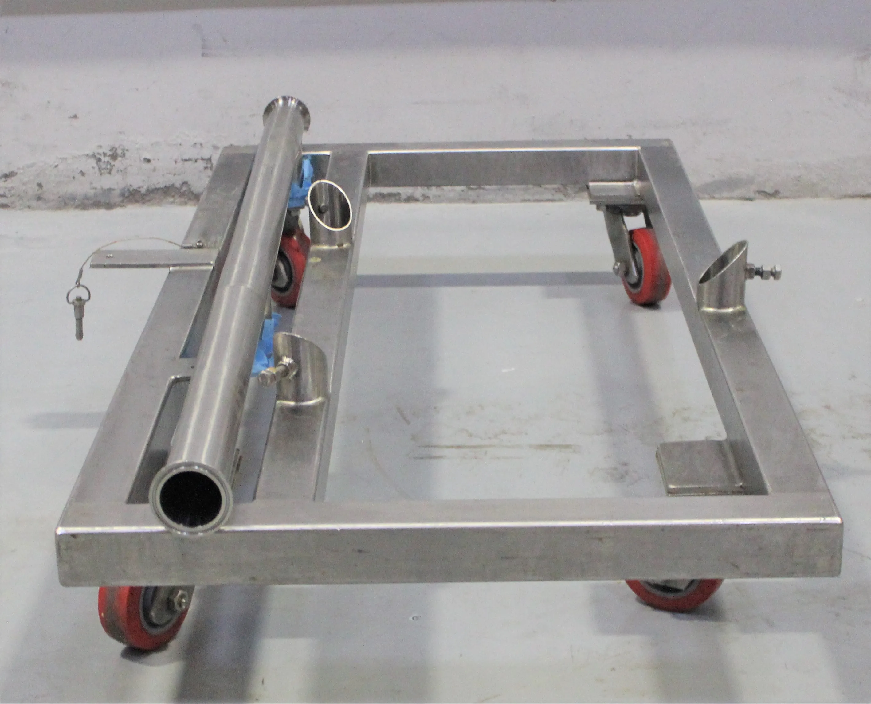 Steel Dolly with Inserts for Poles - Pharma Equipment