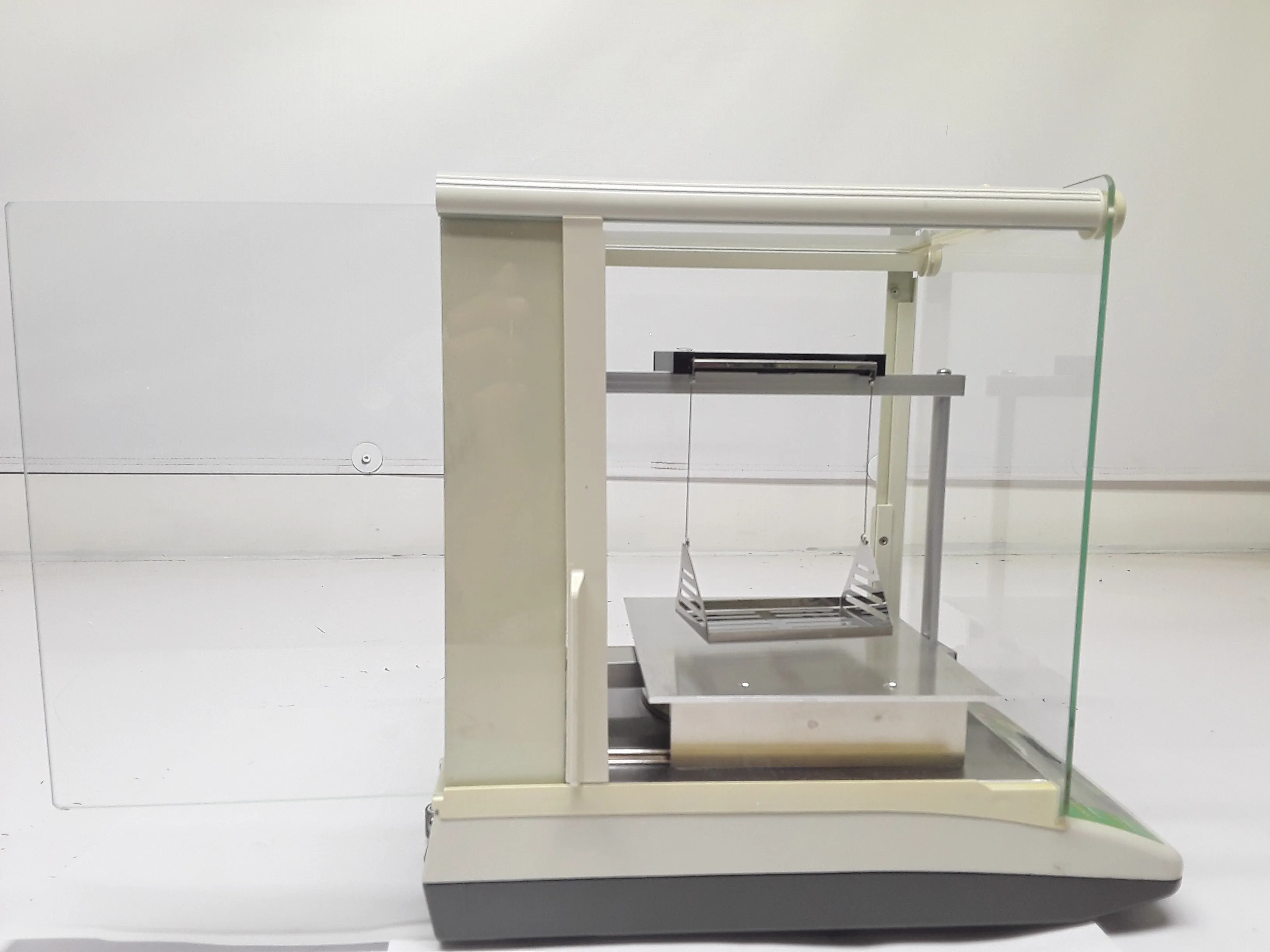 QualiTest SD-200L Analytical Balance Class 1 Used