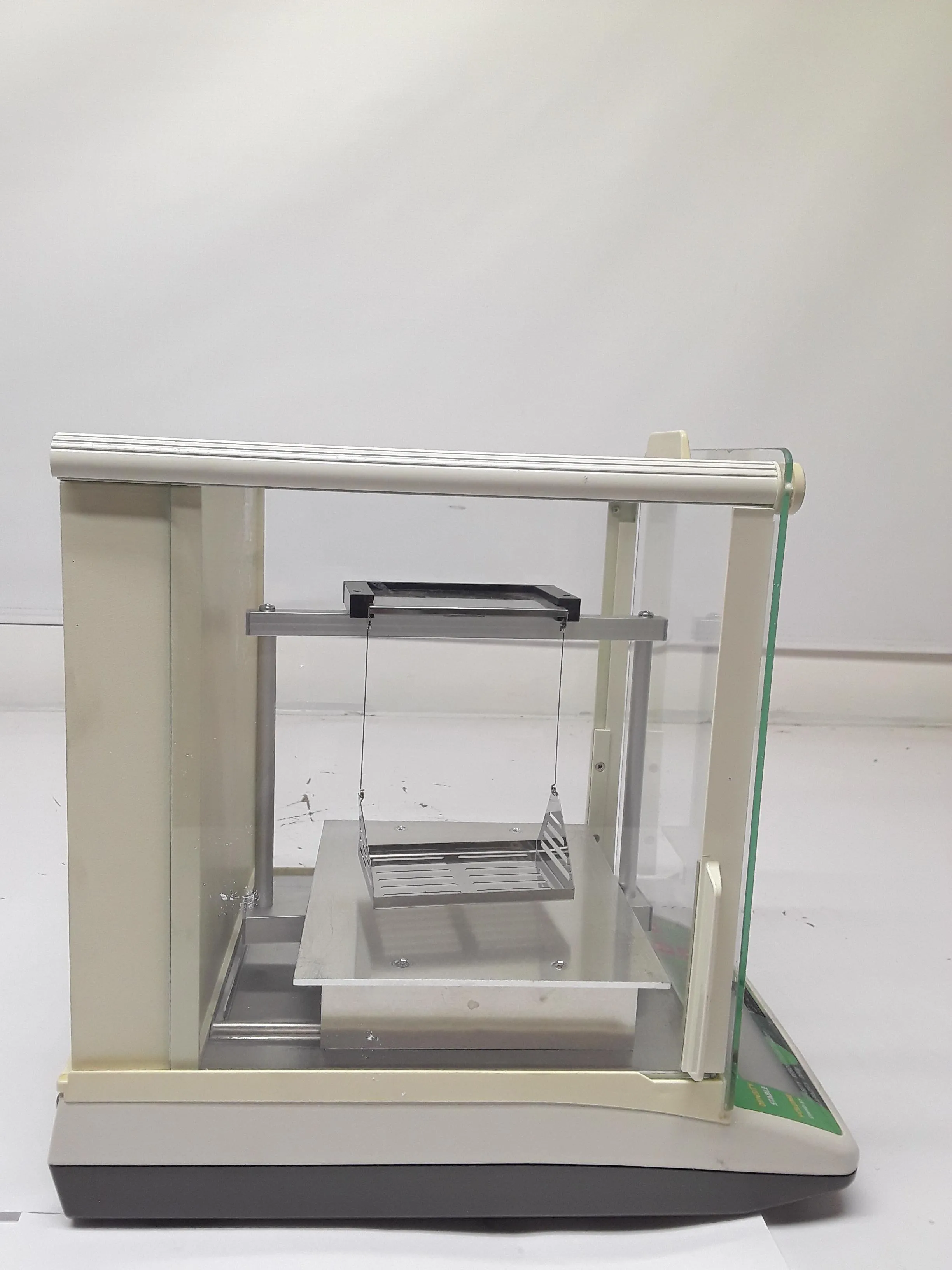 QualiTest SD-200L Analytical Balance Class 1 Used