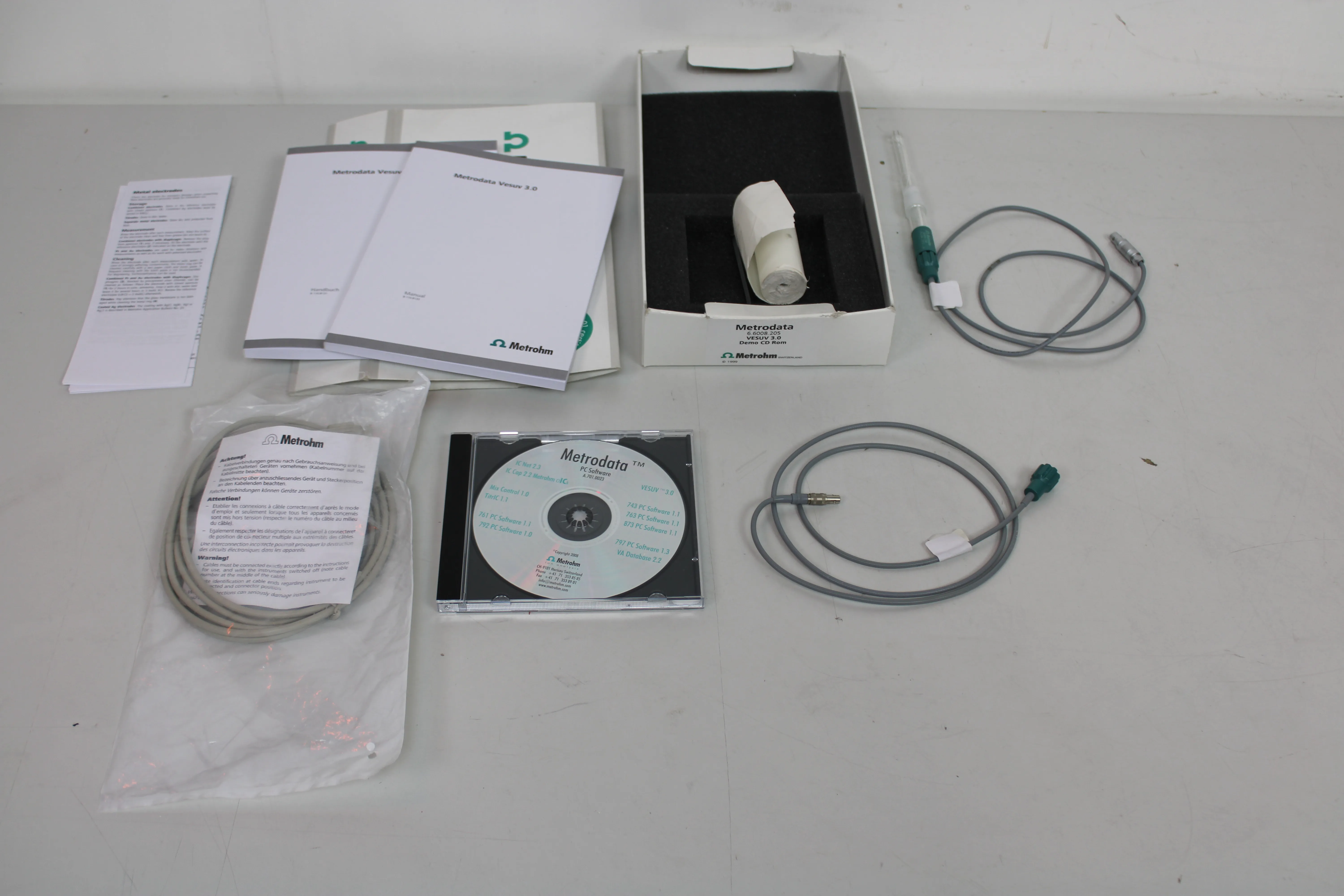 Metrohm 756KF Coulometer with Built-In Printer and Titration Cell