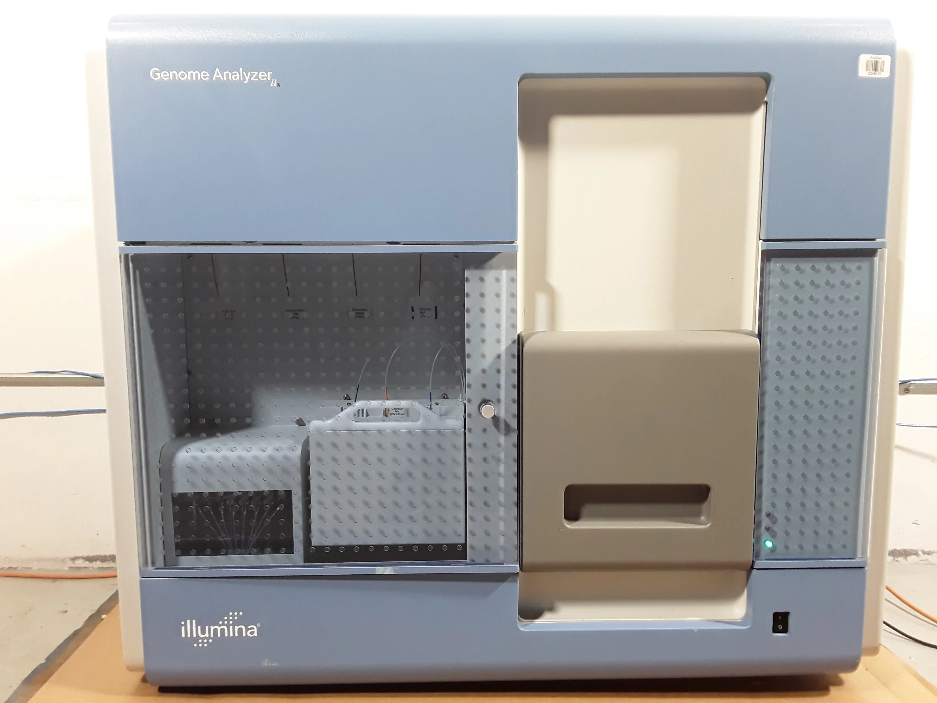 Illumina Analyzer IIx/1206/ Paired End Module 181 DNA Sequencer