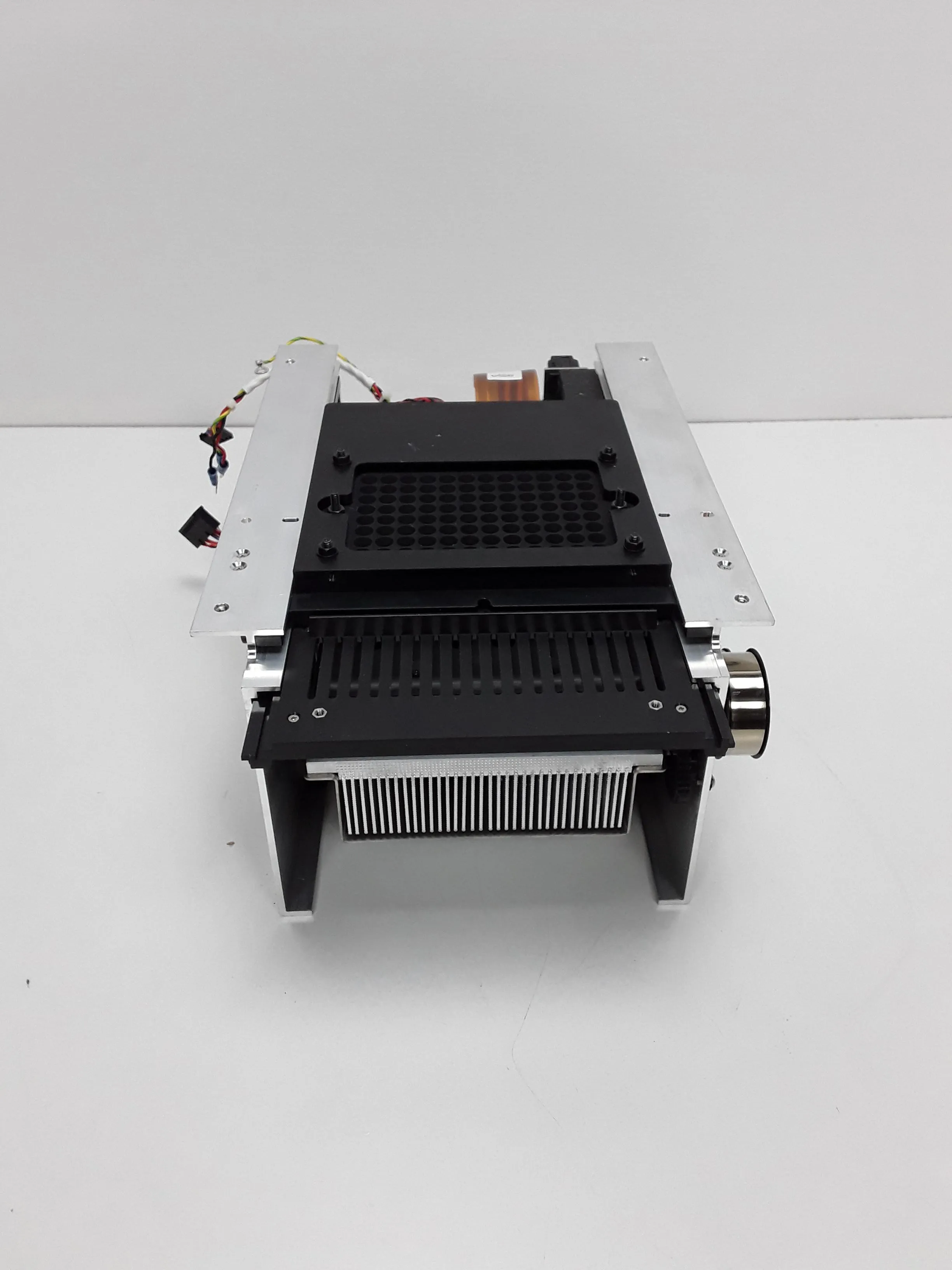 Applied Biosystems 4357903 FAST 7500 ASSY Sample Block Molecular Biology Accessory