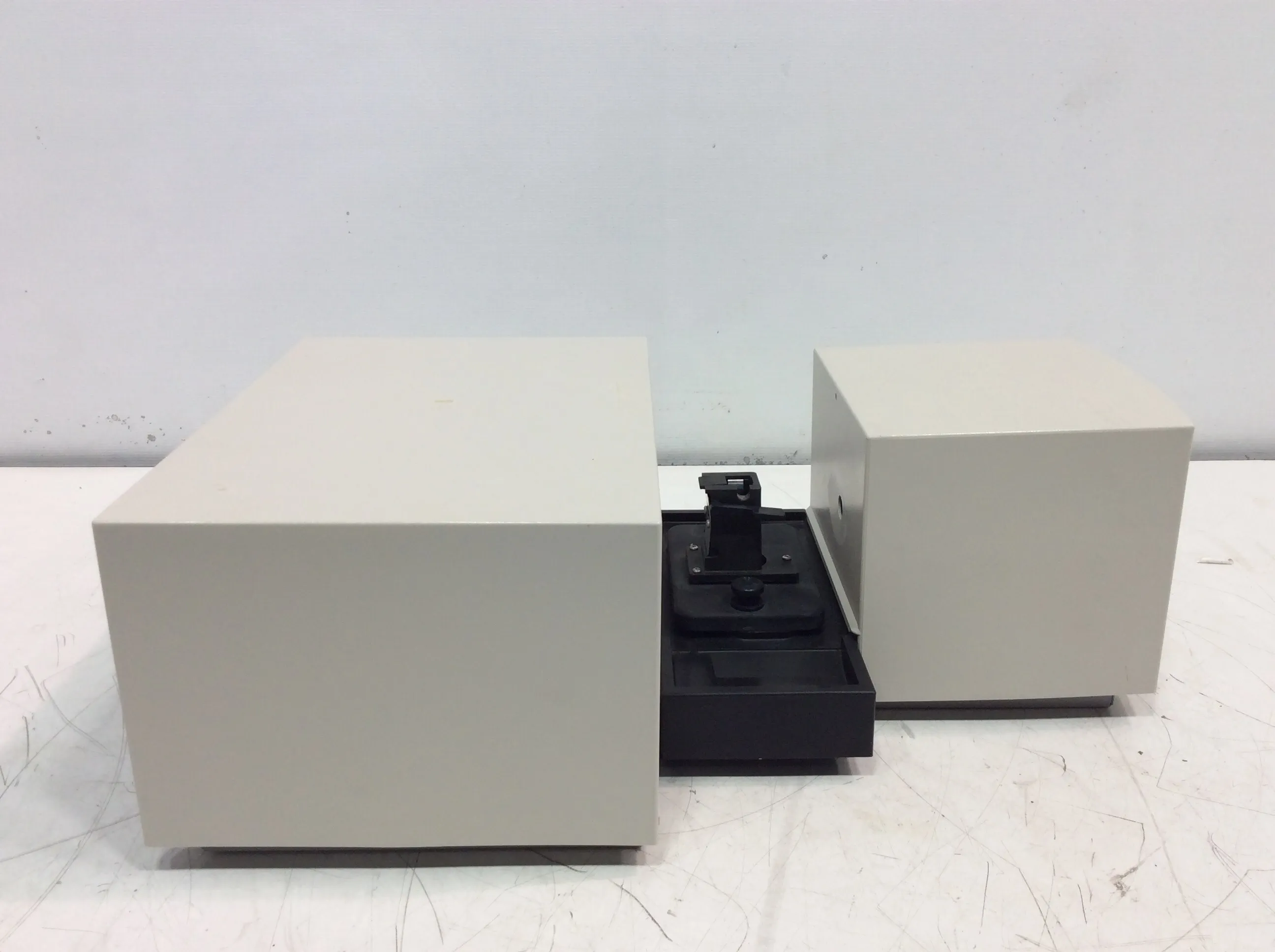 Hewlett Packard G1103A HPLC Detector - Used Laboratory Equipment