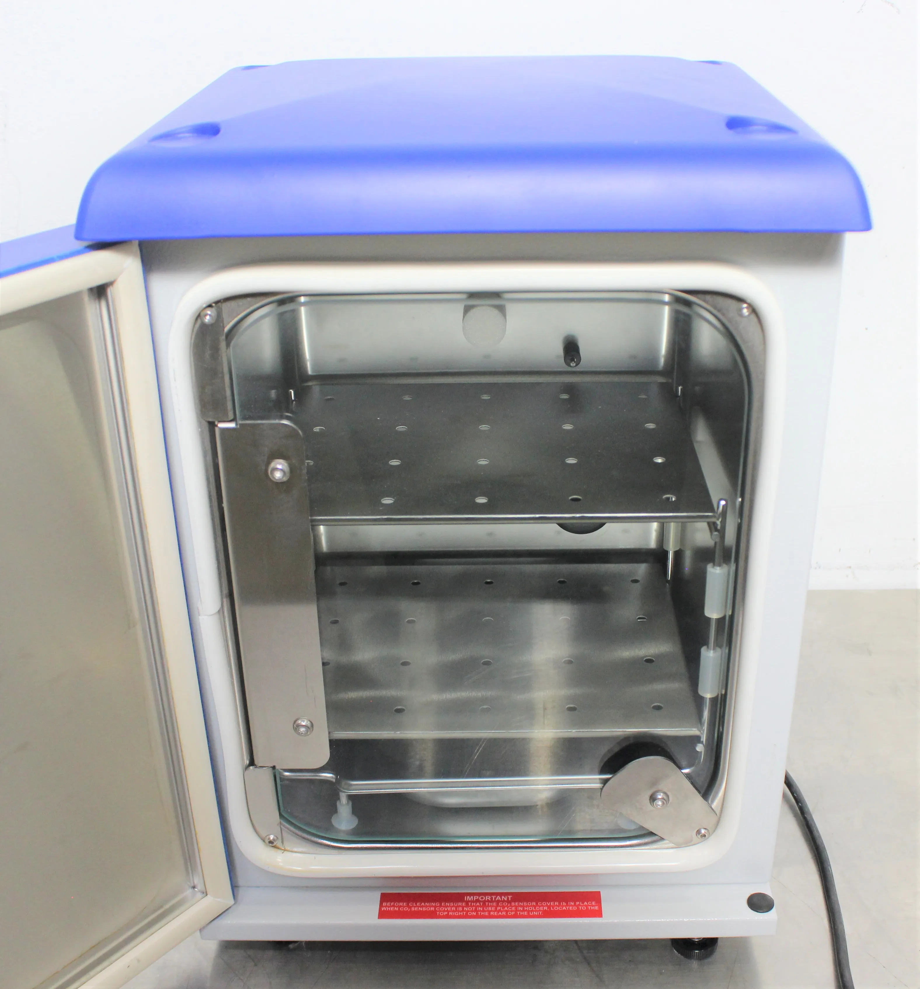 New Brunswick Galaxy 14S CO2 Incubator