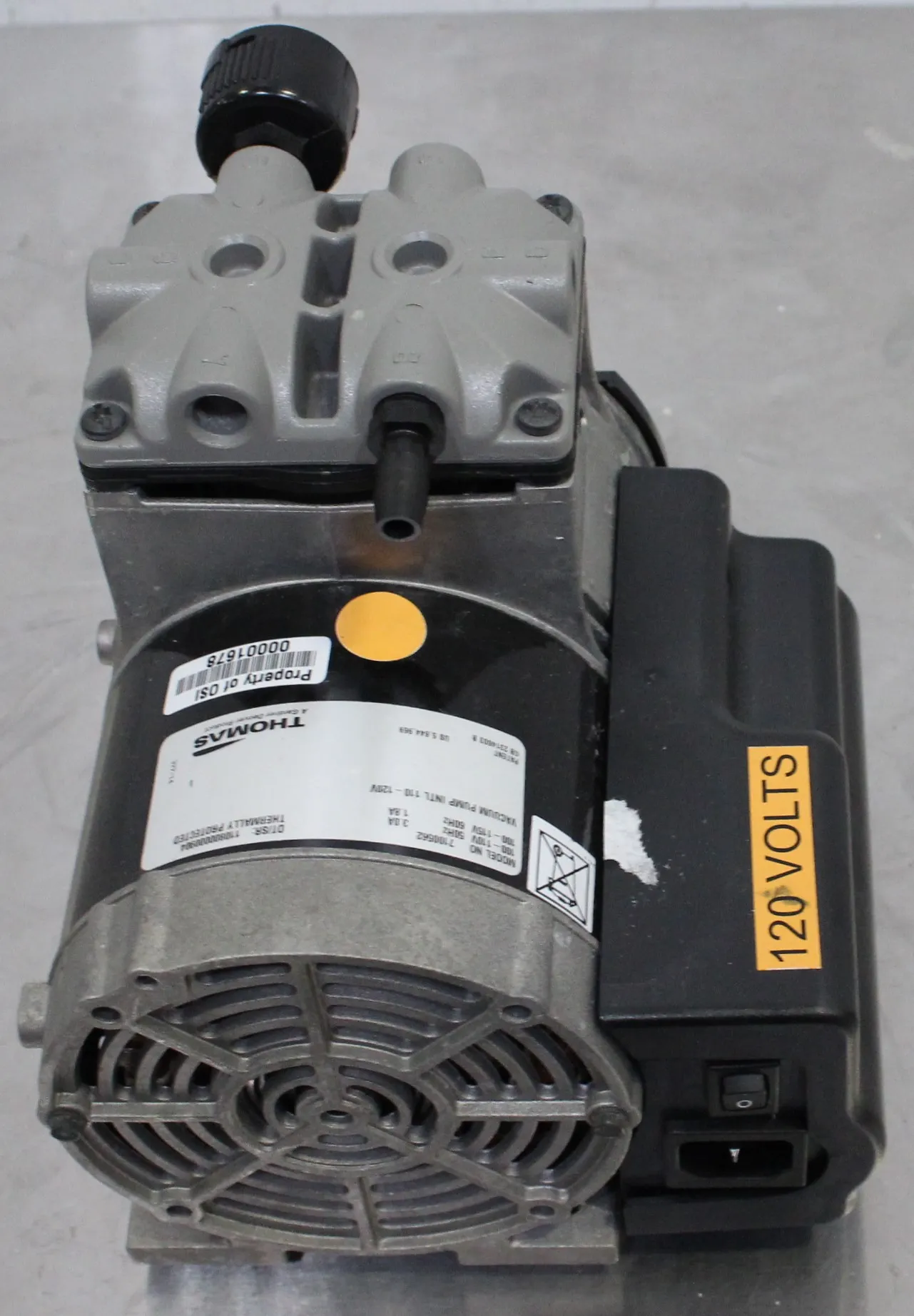 Thomas Model 7100562 Vacuum Pump