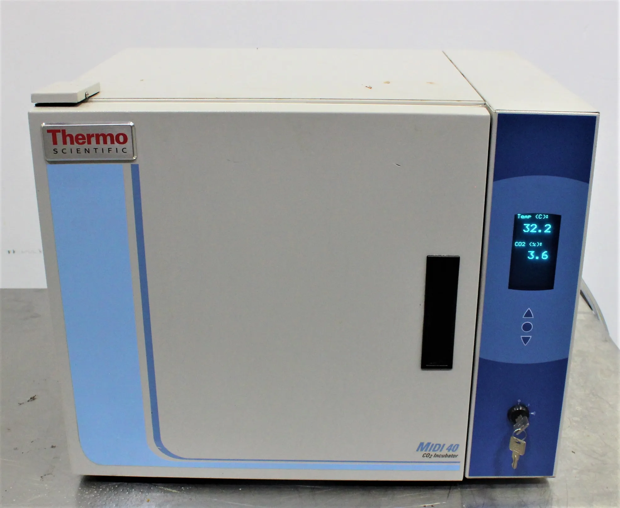 Thermo Scientific Midi 40 CO2 Incubator Model 3403