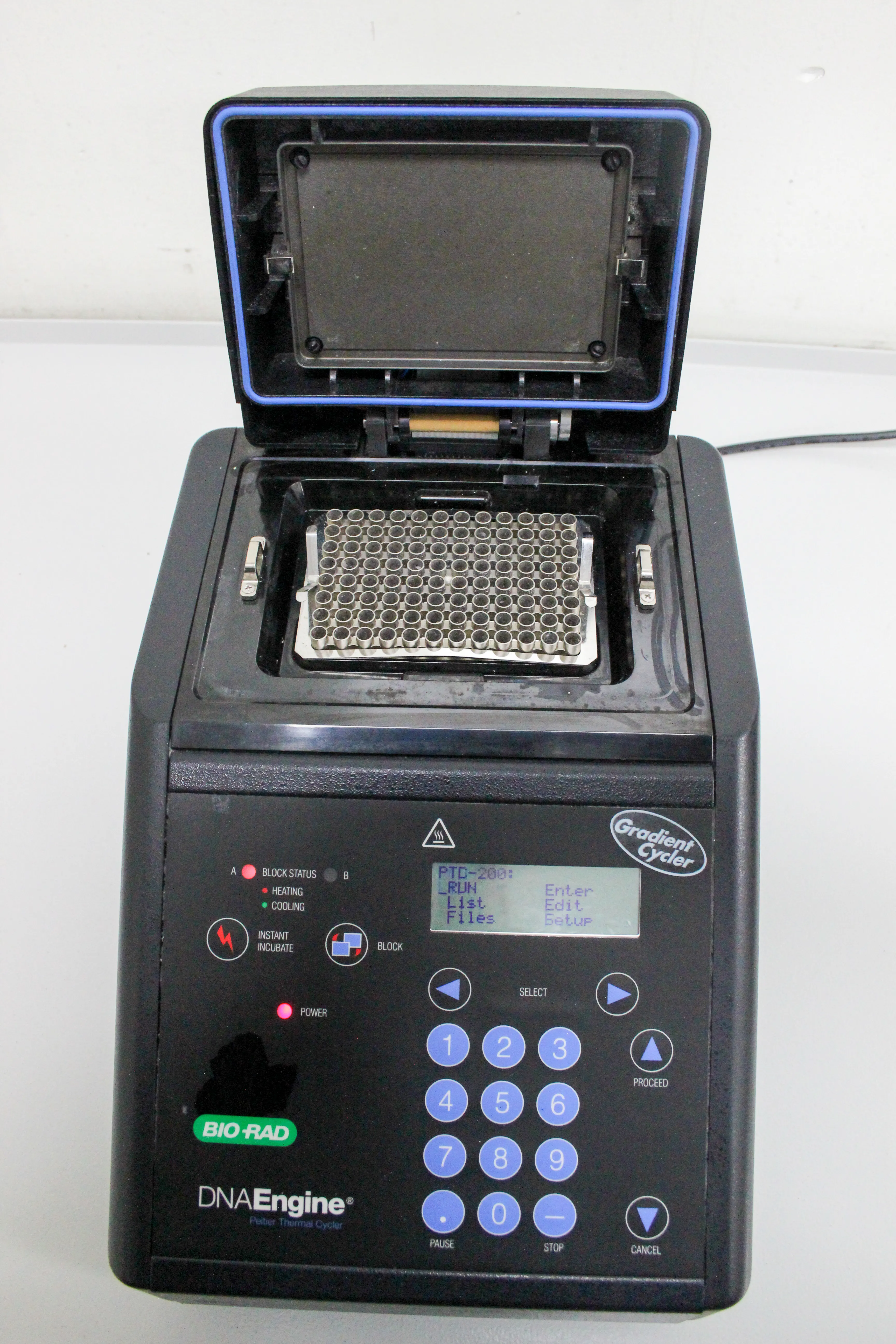 BioRad PTC-200 DNA Engine Thermal Cycler with Alpha Unit Block Assembly RPN06912