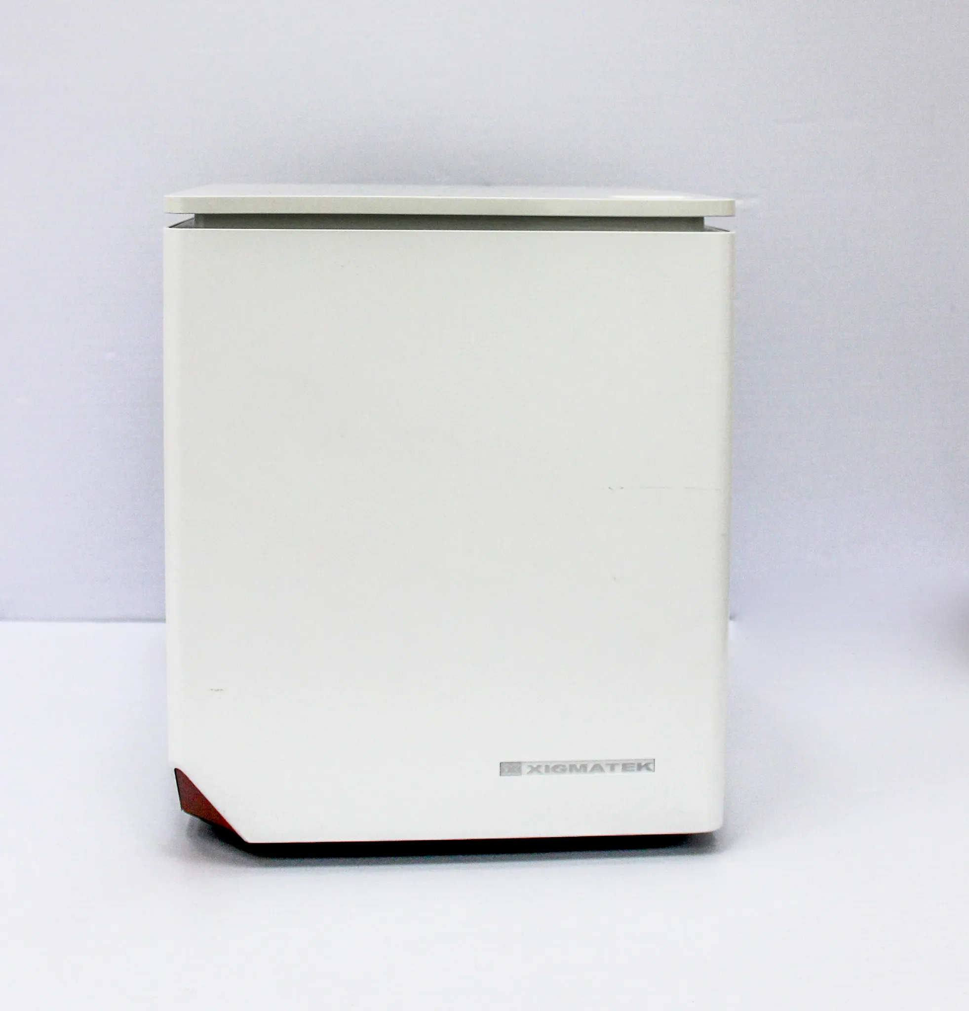 XIGMATEK Nebula C Mini ITX Cube white Cube Chassis Model: XEN6329