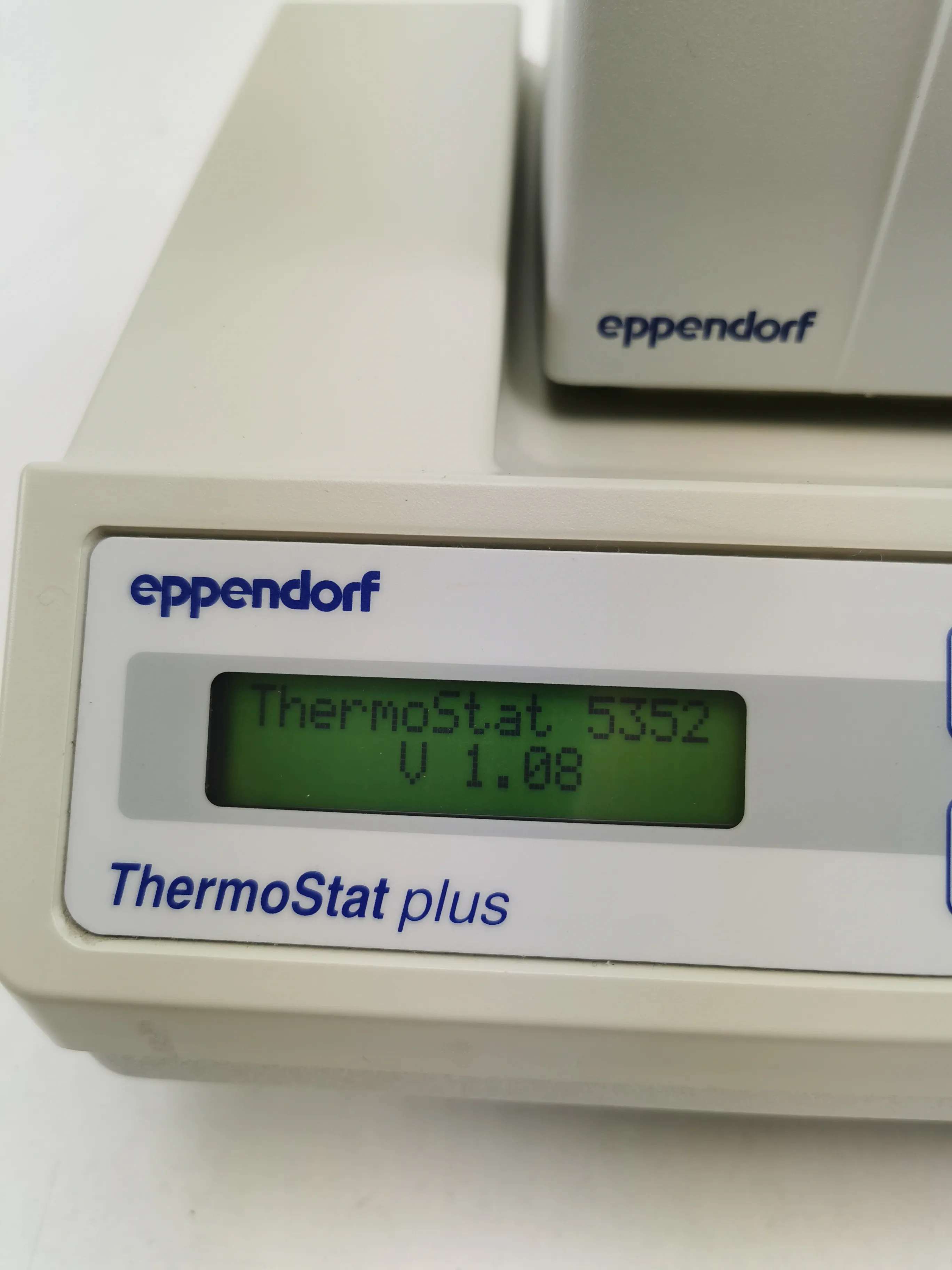 Eppendorf ThermoStat Plus Benchtop Hot Plate Laboratory Equipment