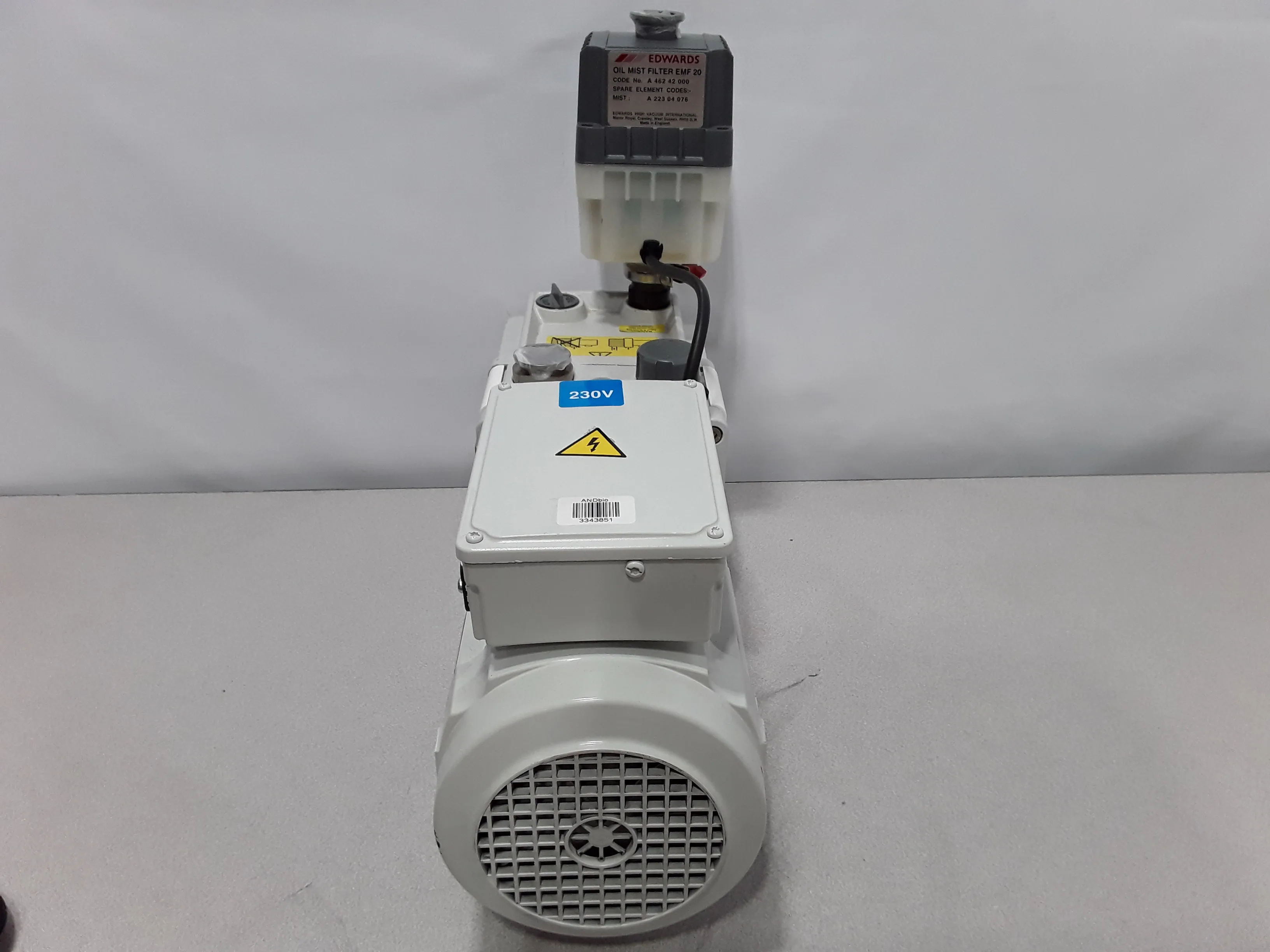 Edwards One Stage Rotary Pump E1M18 115/200-230V, 1-ph, 50/60Hz - Used Vacuum Pump - REUZEit West Coast US - R