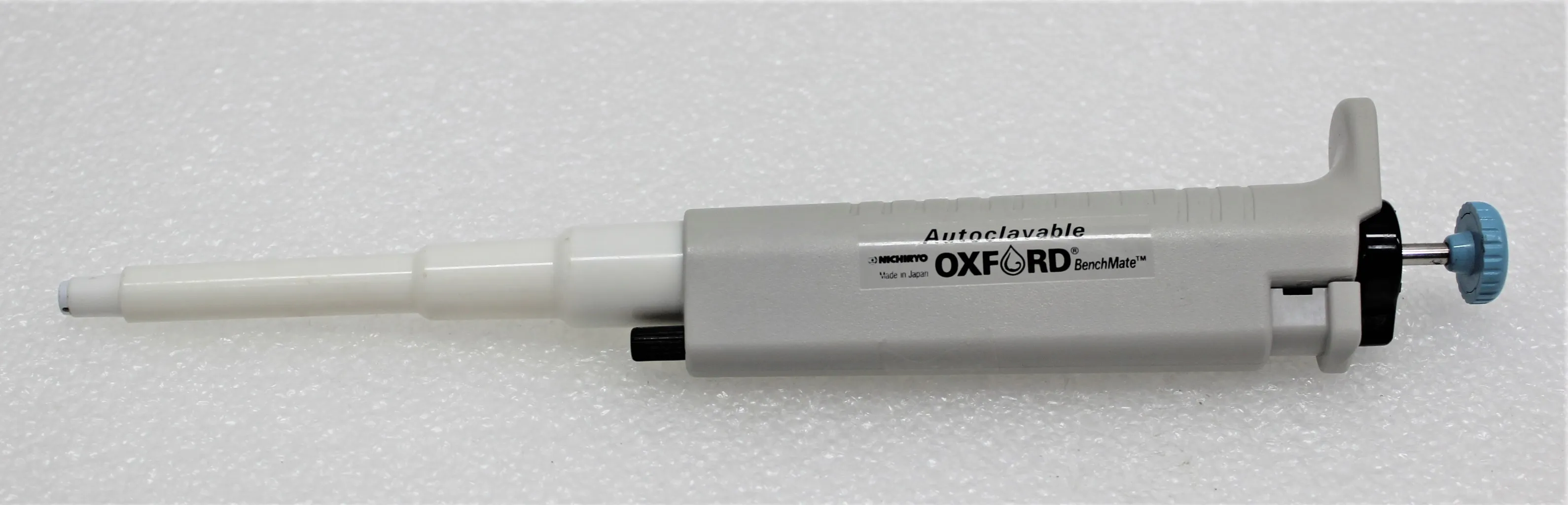 Oxford Lab Products BenchMate Autoclavable Single Channel Pipette 100-1000l