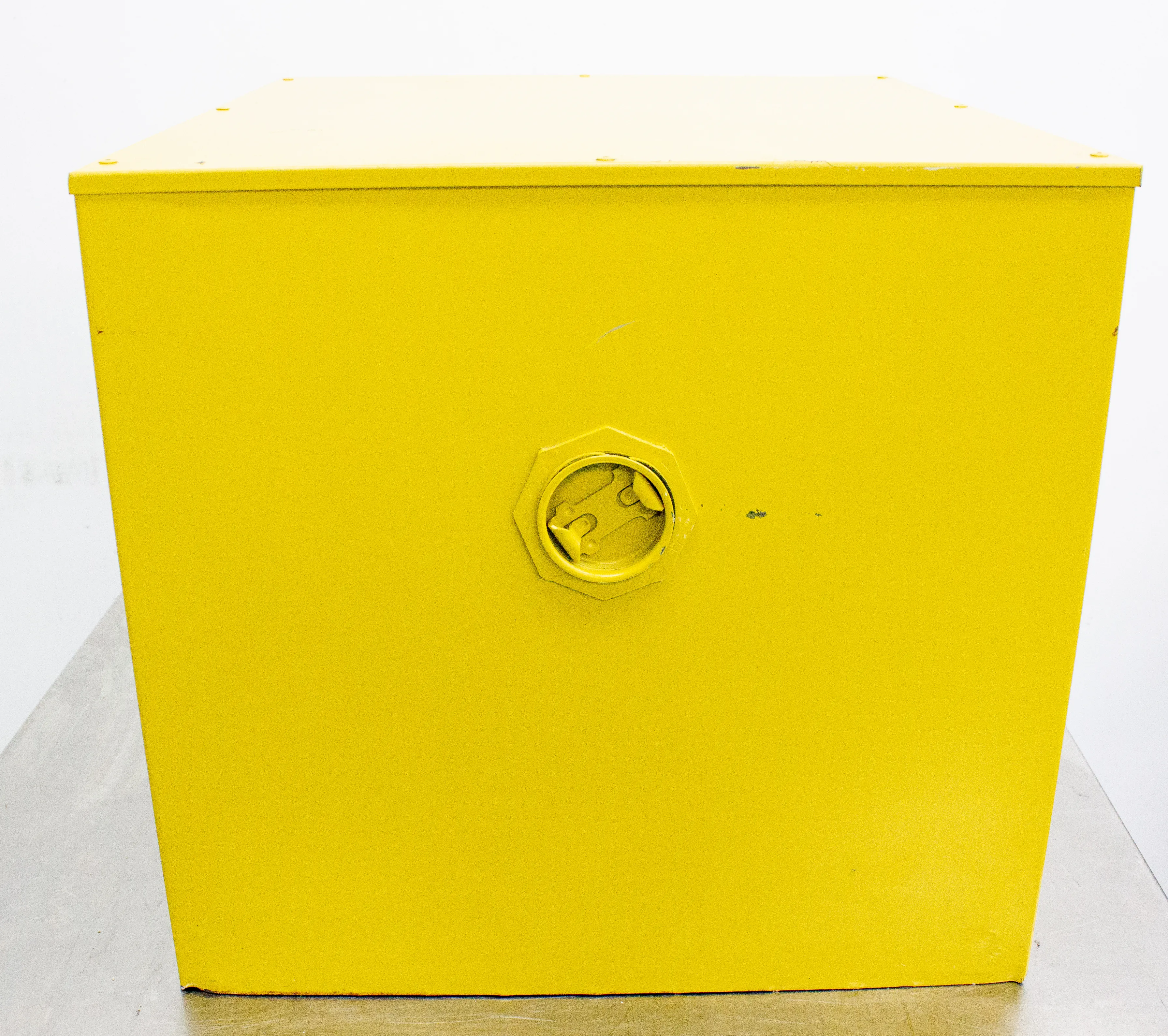 Flammable Storage Cabinet 20x20x18 in