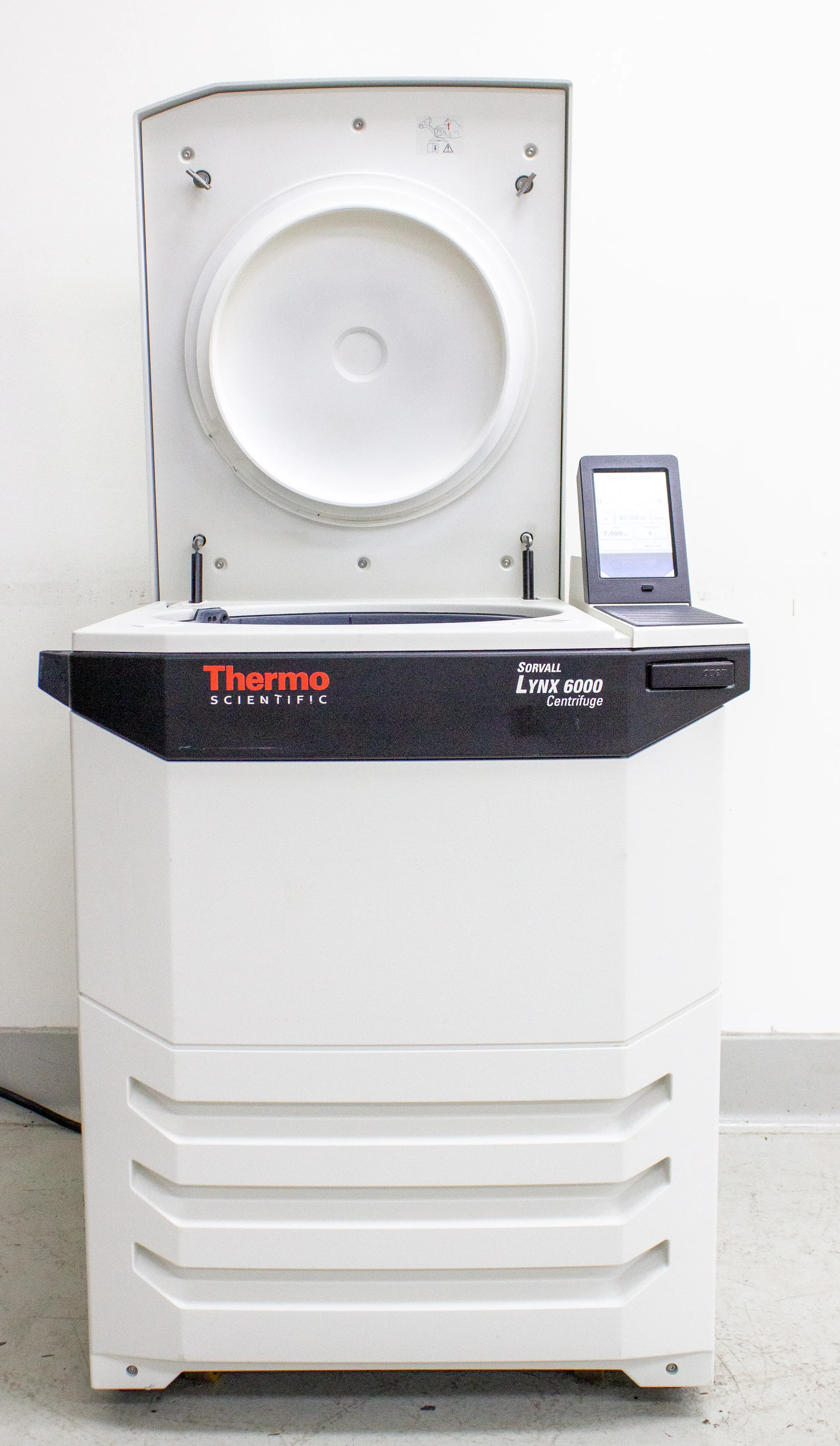 Thermo Fisher Scientific Sorvall Lynx 6000 Centrifuge