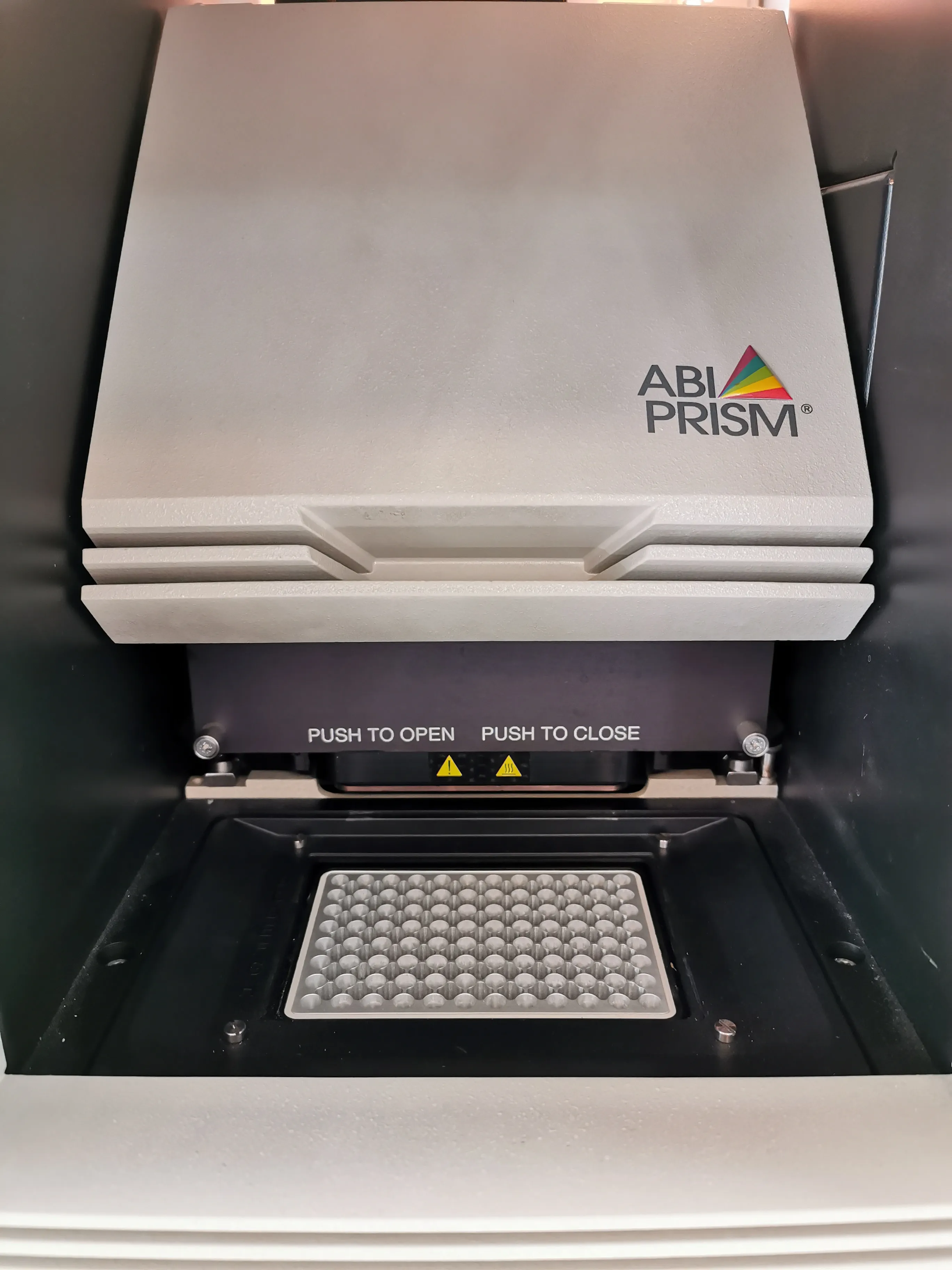 Applied Biosystems ABI PRISM 7000 Sequence Detection System