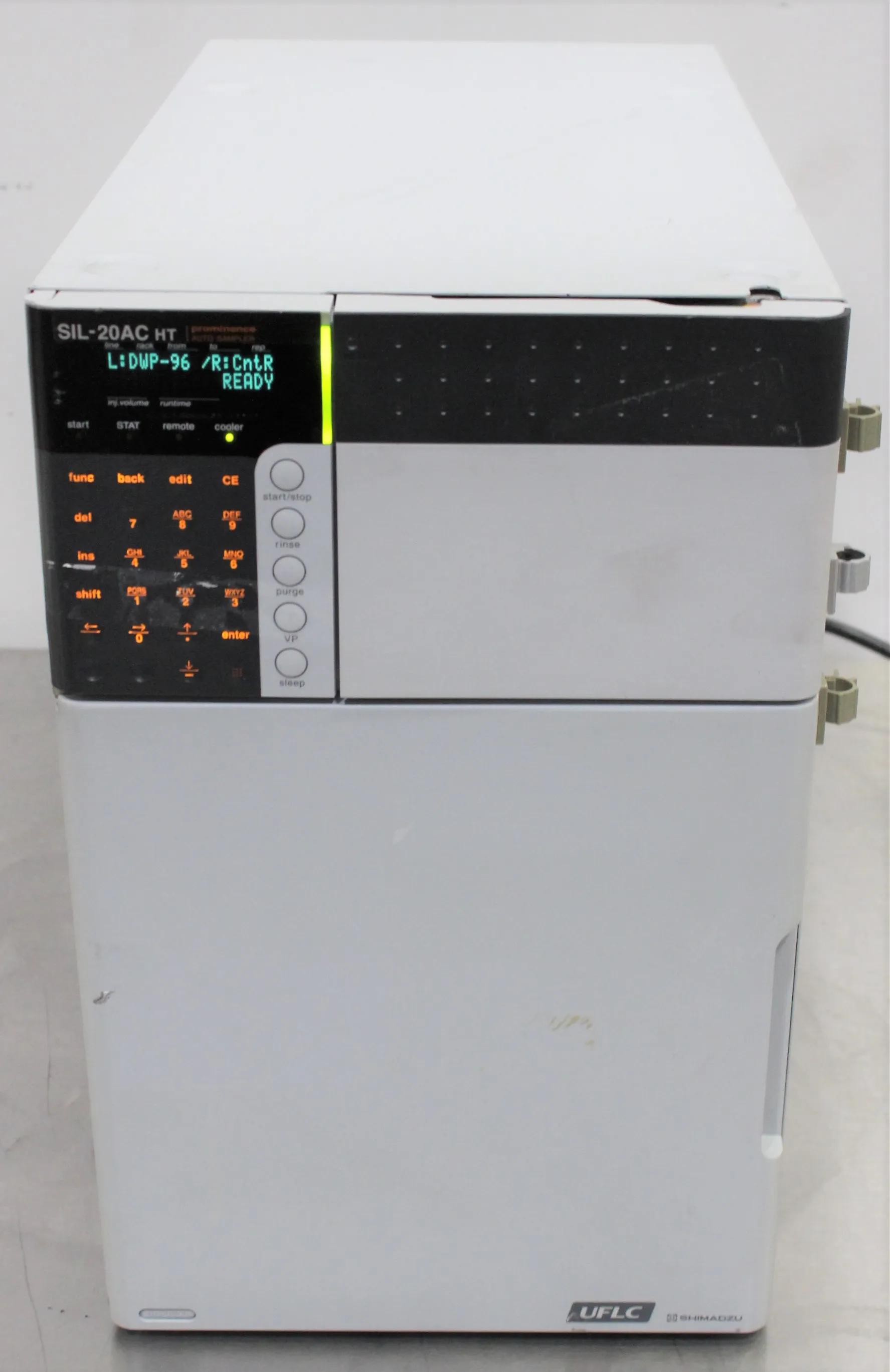 Shimadzu SIL-20AC HT HPLC Auto Sampler - Used