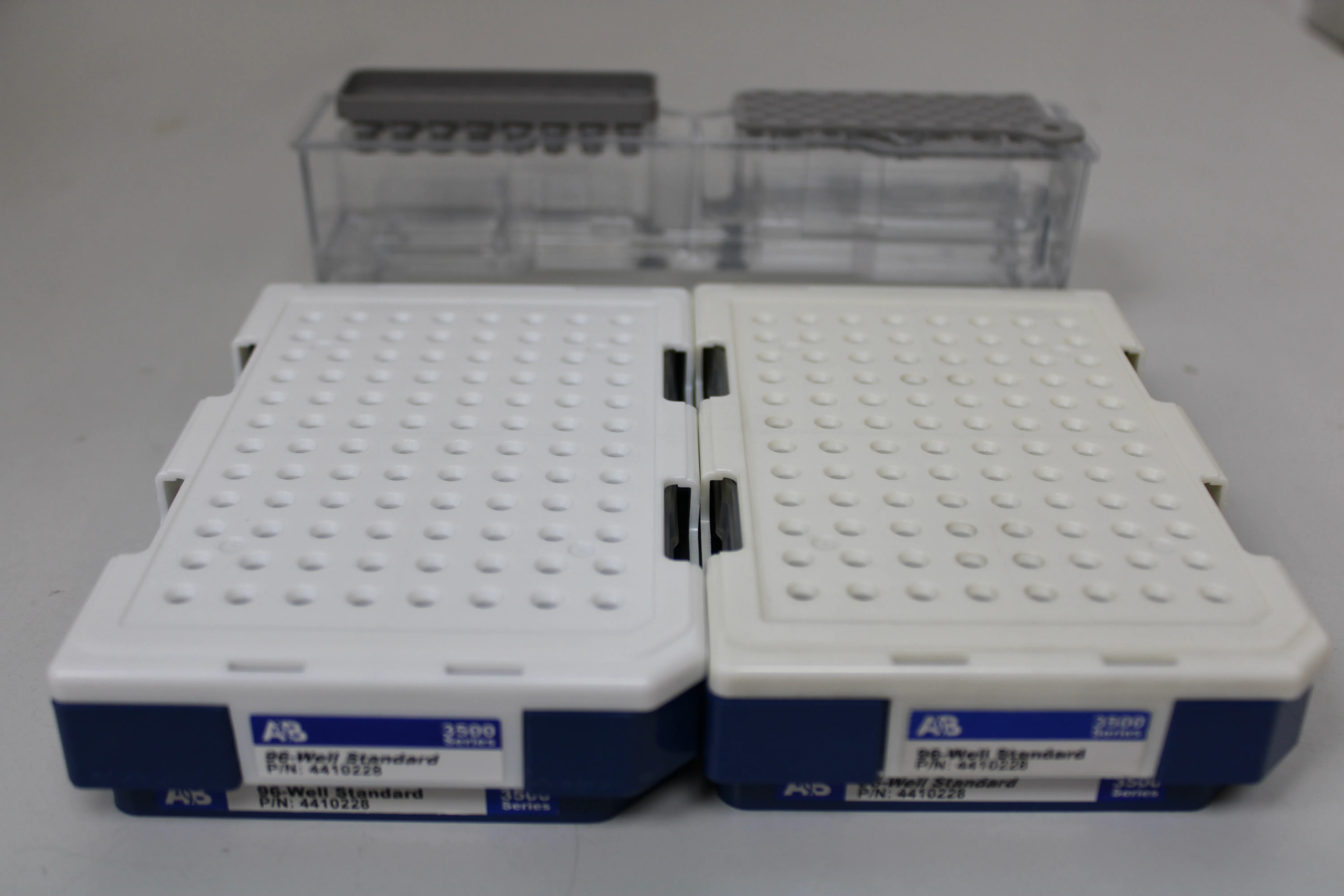 Applied Biosystems 3500 DNA Sequencer