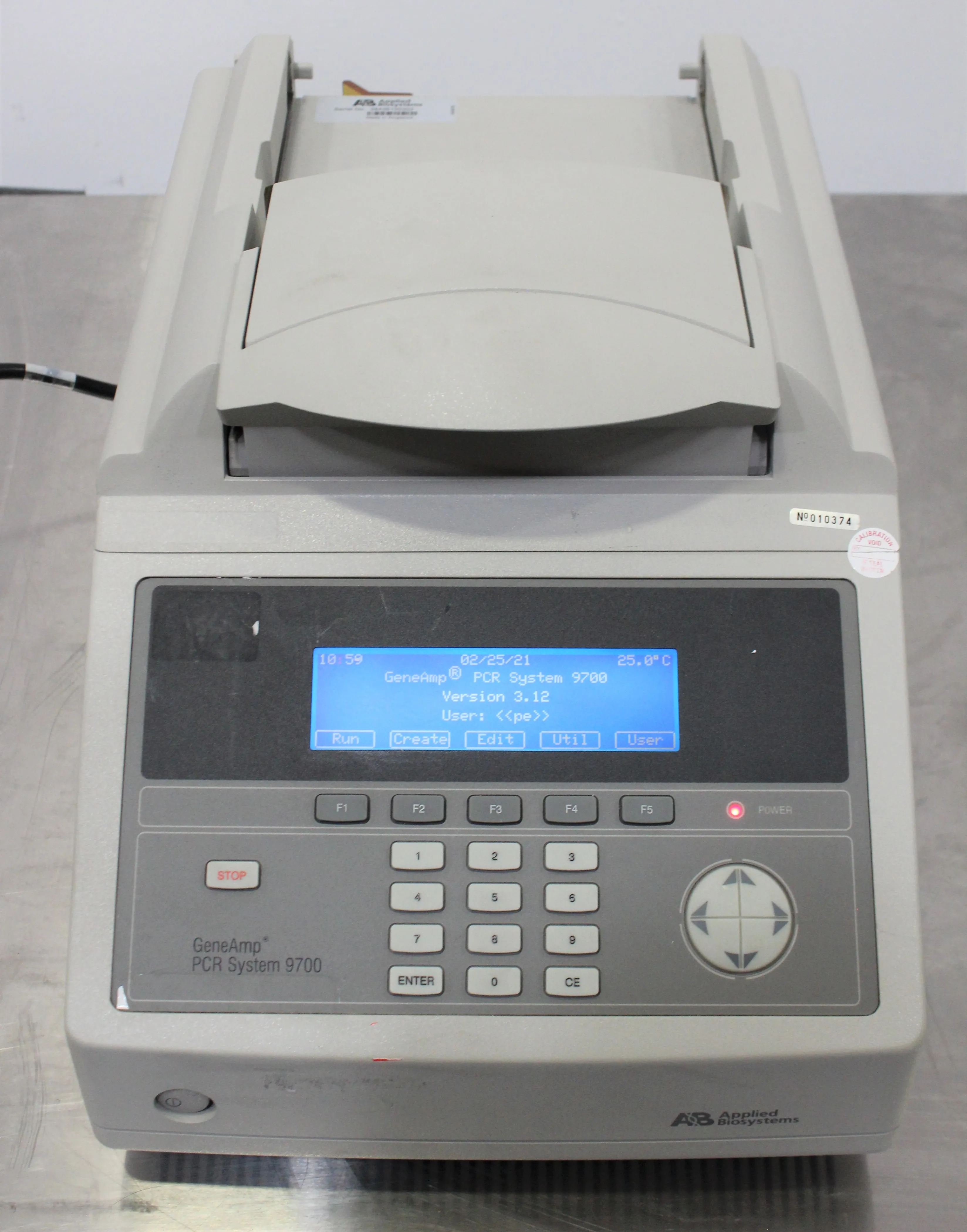 Applied Biosystems GeneAmp PCR System 9700 PCR Thermal Cycler