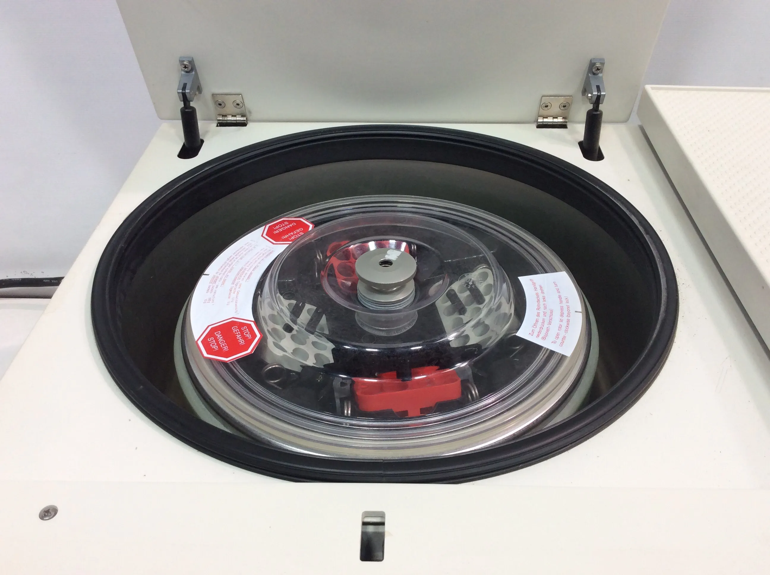 Fisher Scientific AccuSpin 1R Benchtop Centrifuge